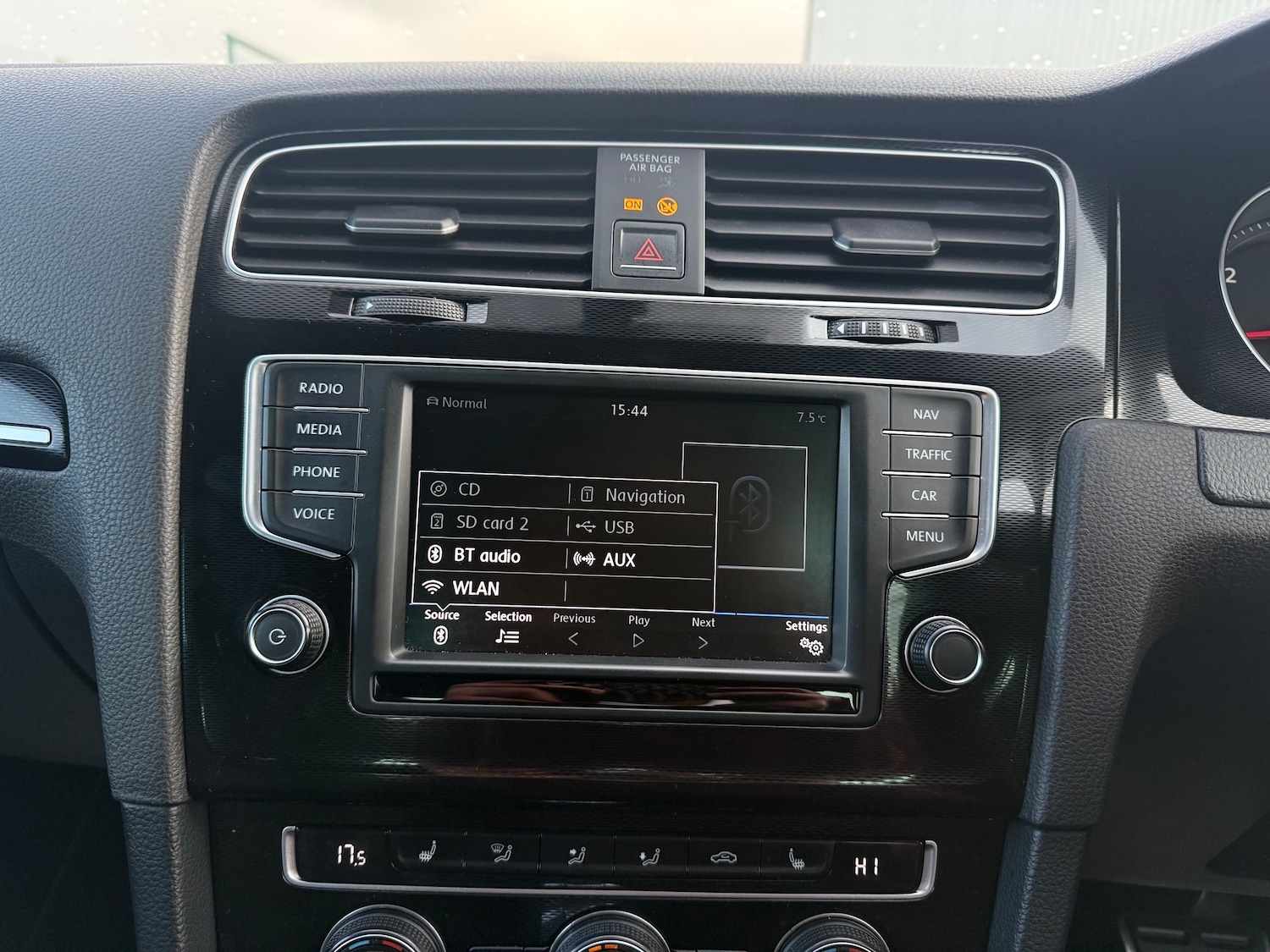 Used Volkswagen Golf 2017 for sale - 76445594: Photo 41