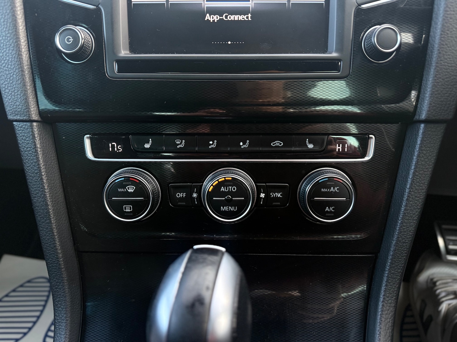 Used Volkswagen Golf 2017 for sale - 76445594: Photo 47