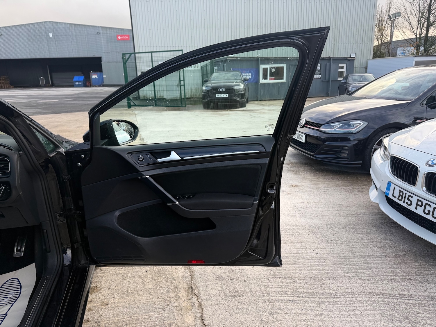 Used Volkswagen Golf 2017 for sale - 76445594: Photo 53