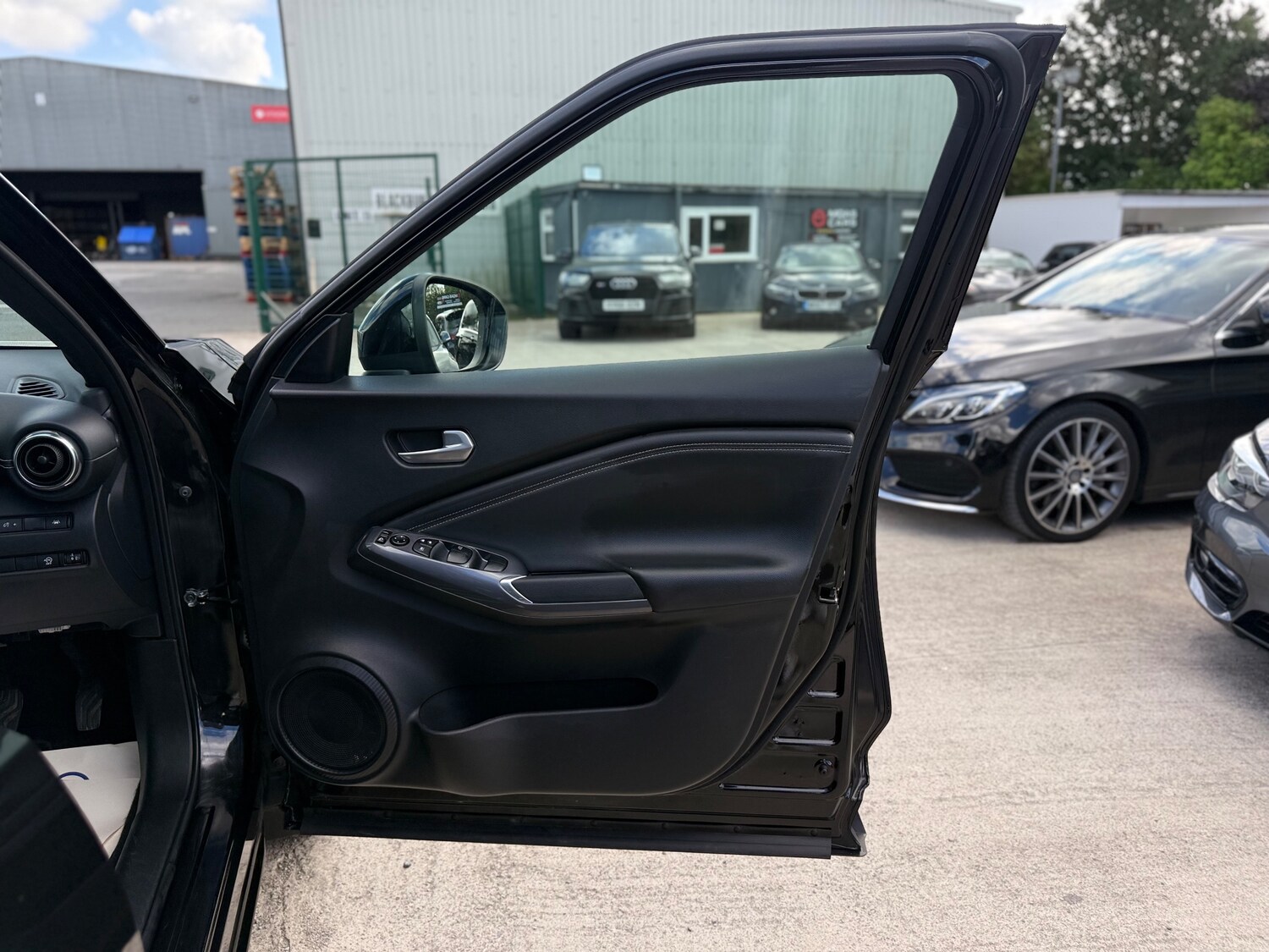 Used Nissan Juke 2023 for sale - 75608380: Photo 51