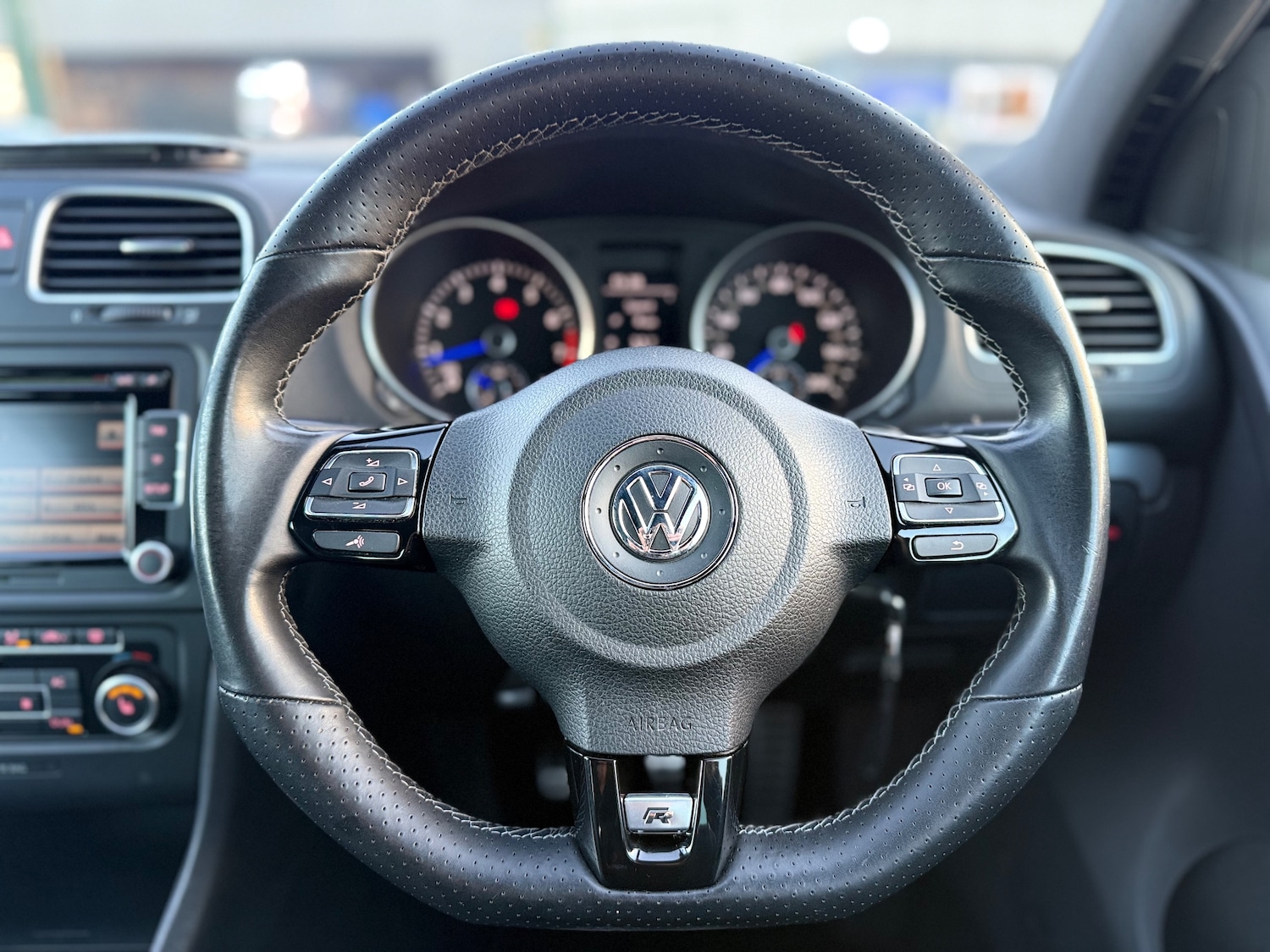 Used Volkswagen Golf 2012 for sale - 76641643: Photo 32