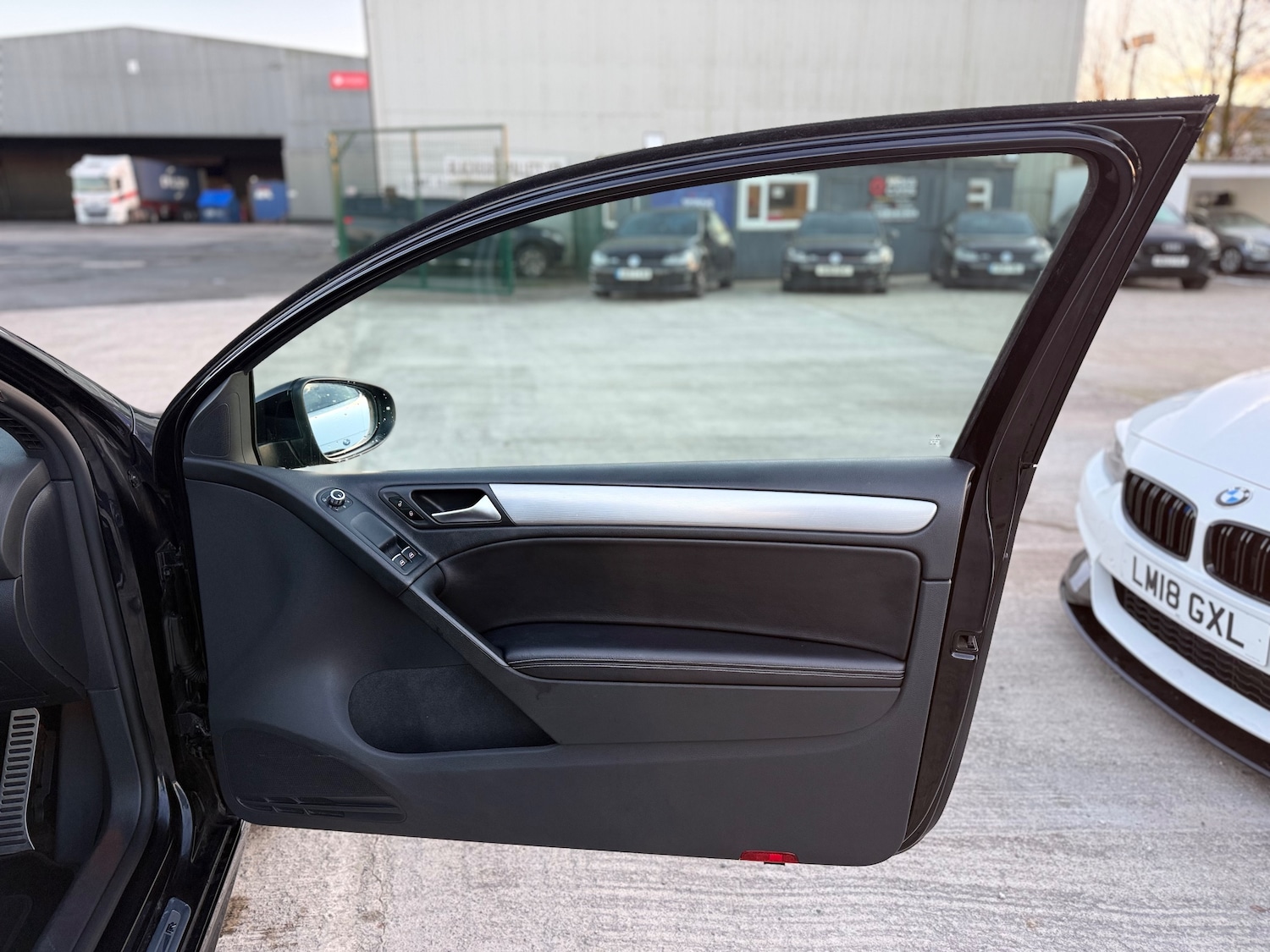 Used Volkswagen Golf 2012 for sale - 76641643: Photo 57