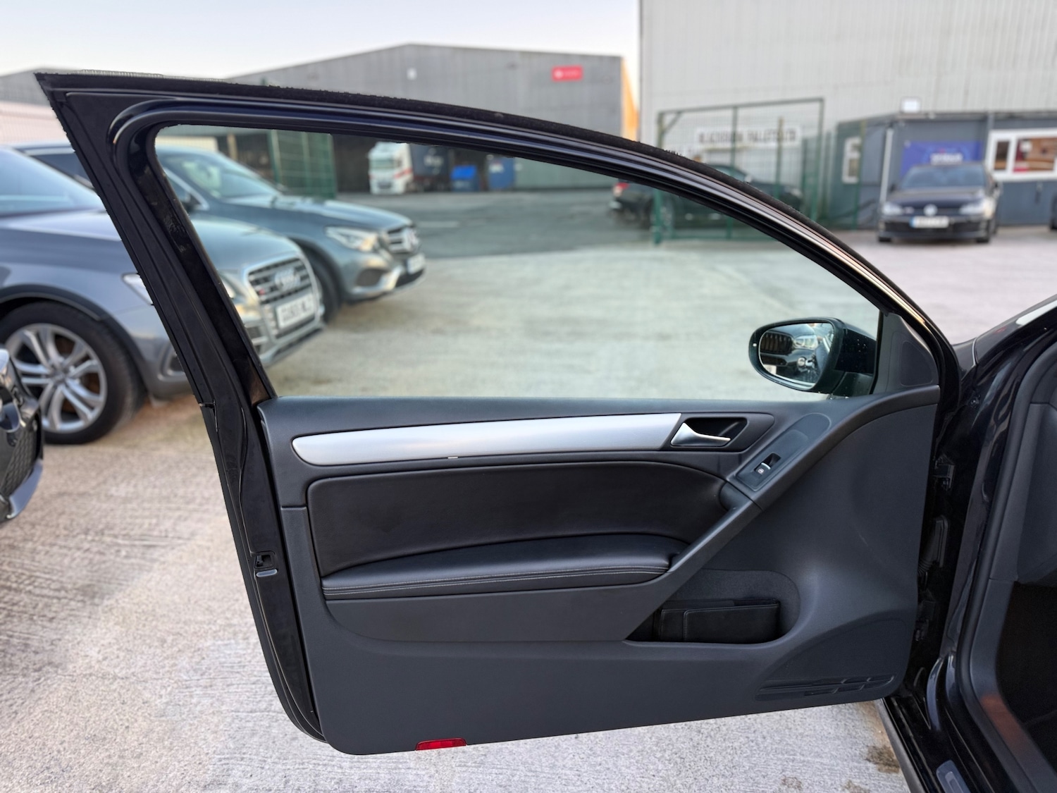 Used Volkswagen Golf 2012 for sale - 76641643: Photo 59