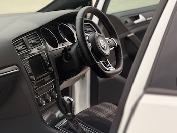 Used Volkswagen Golf 2015 for sale - 75632519: Photo