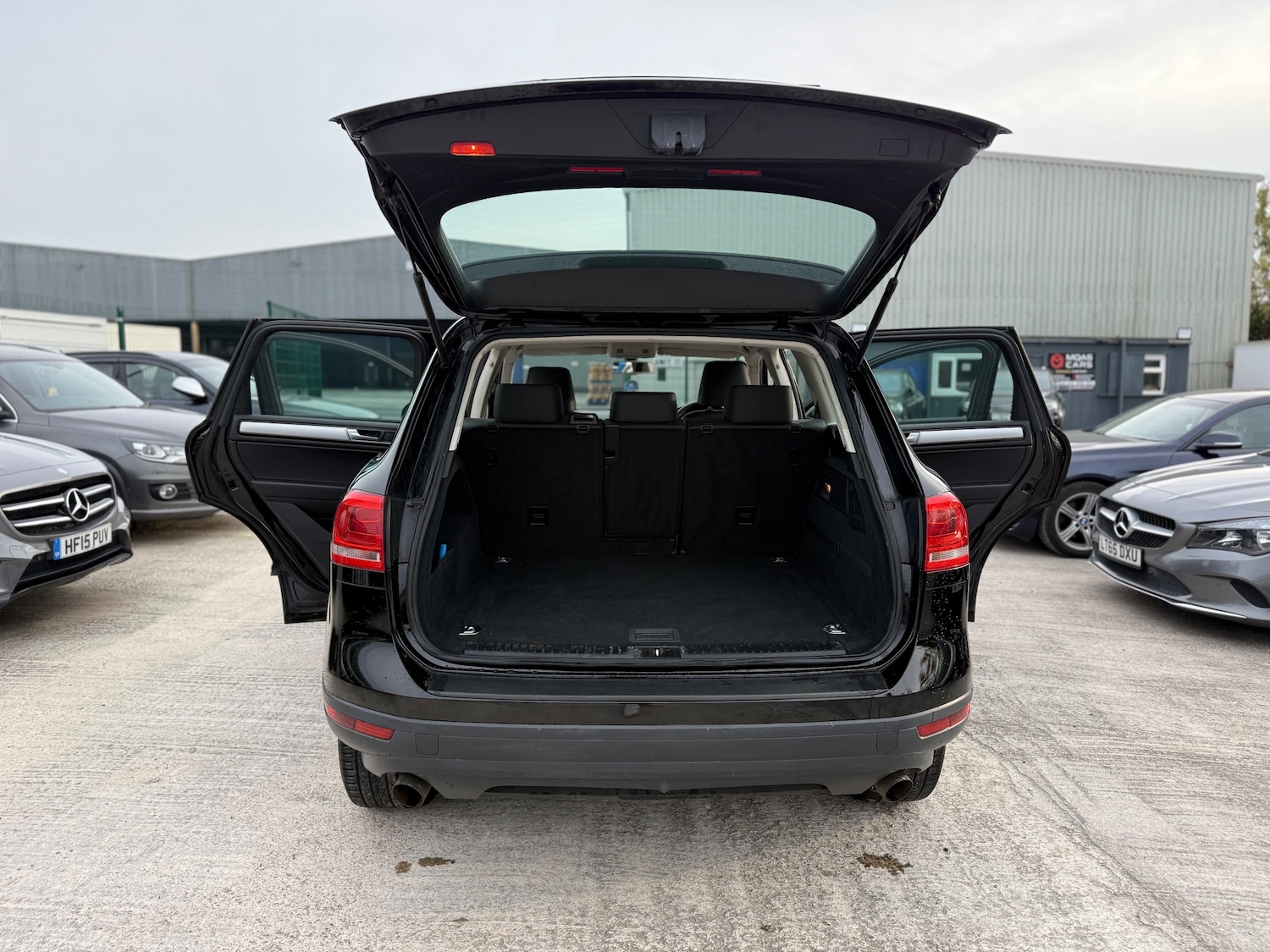 Used Volkswagen Touareg 2015 for sale - 76305278: Photo 15