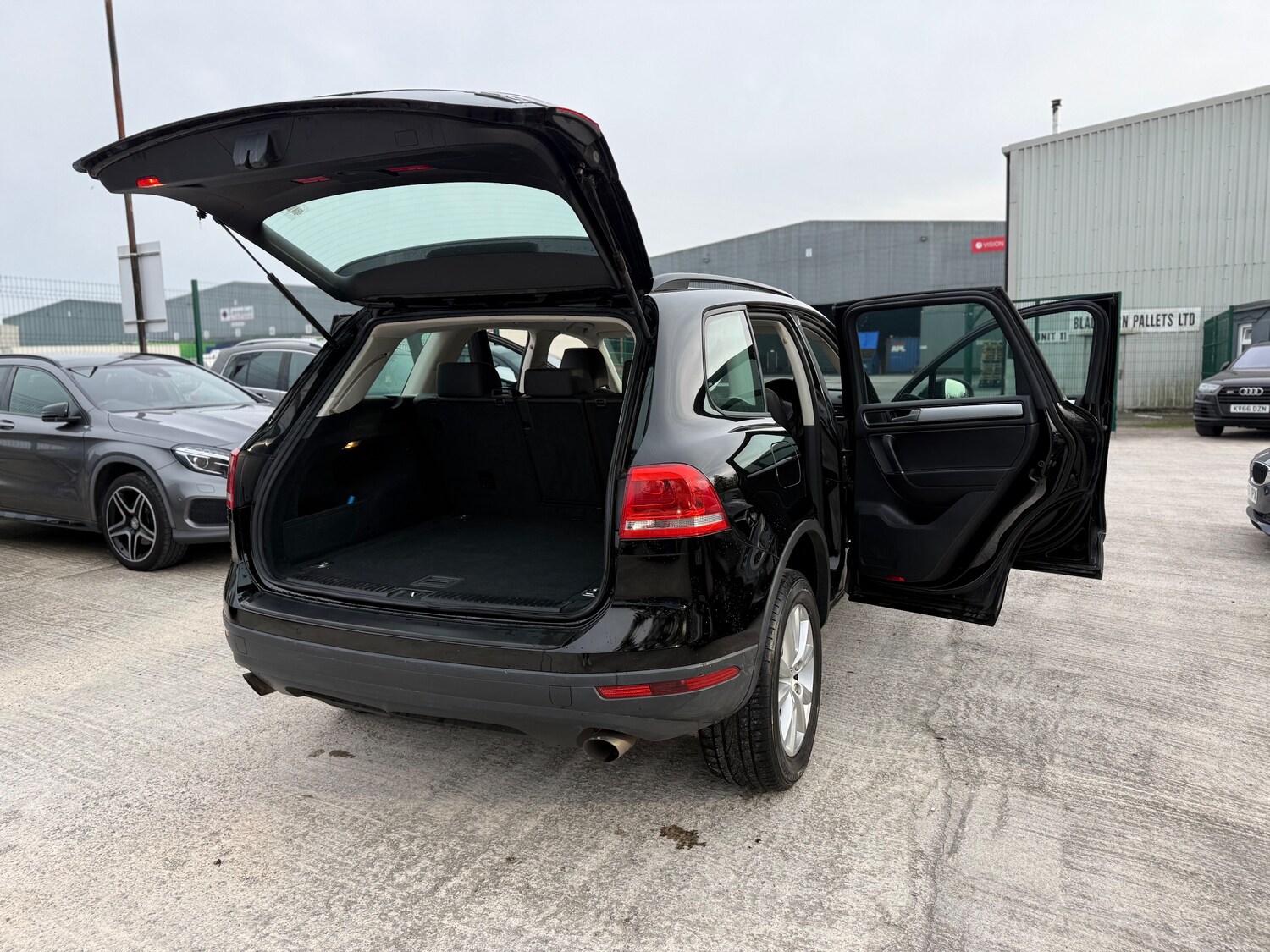 Used Volkswagen Touareg 2015 for sale - 76305278: Photo 16