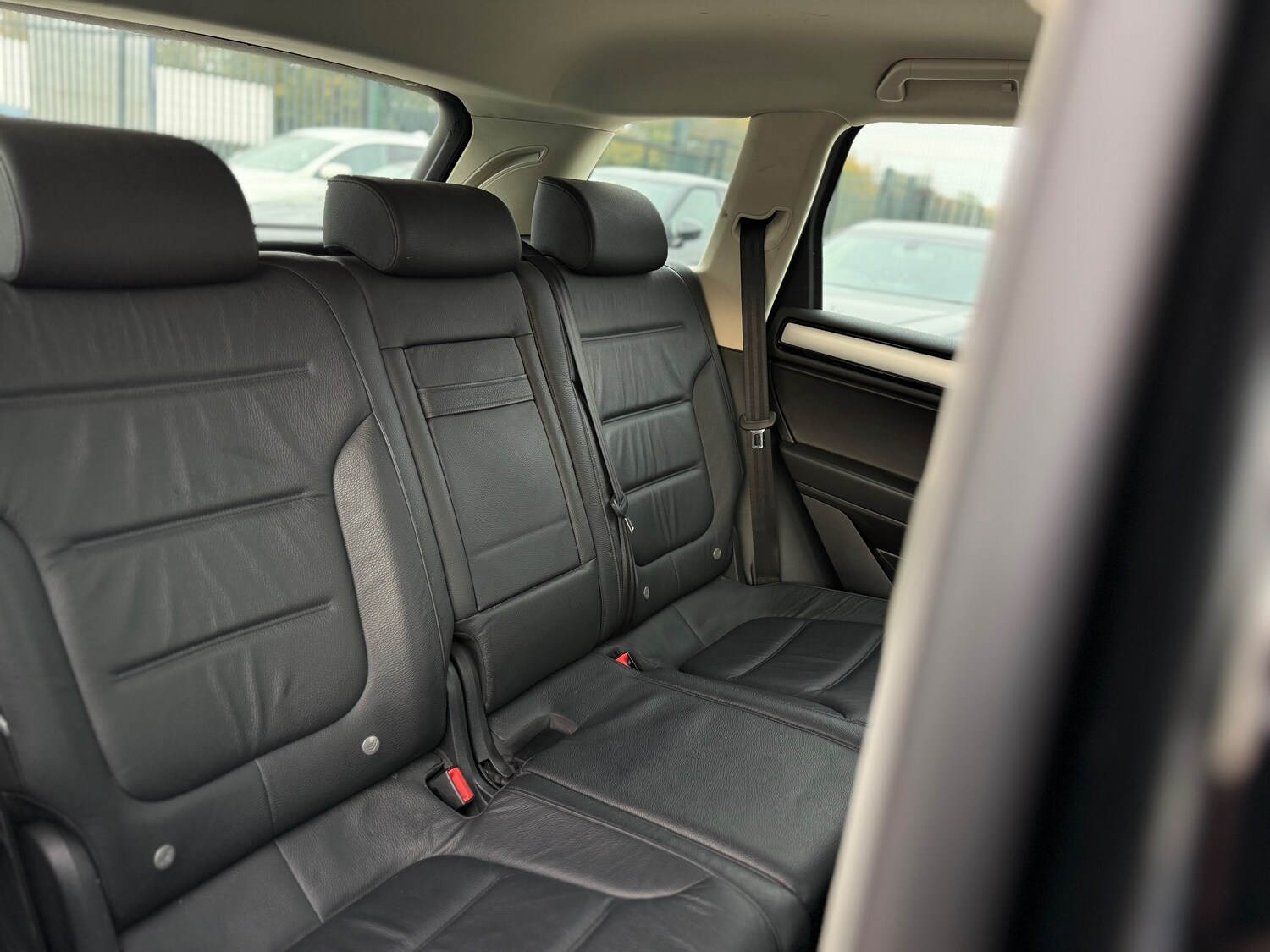 Used Volkswagen Touareg 2015 for sale - 76305278: Photo 27