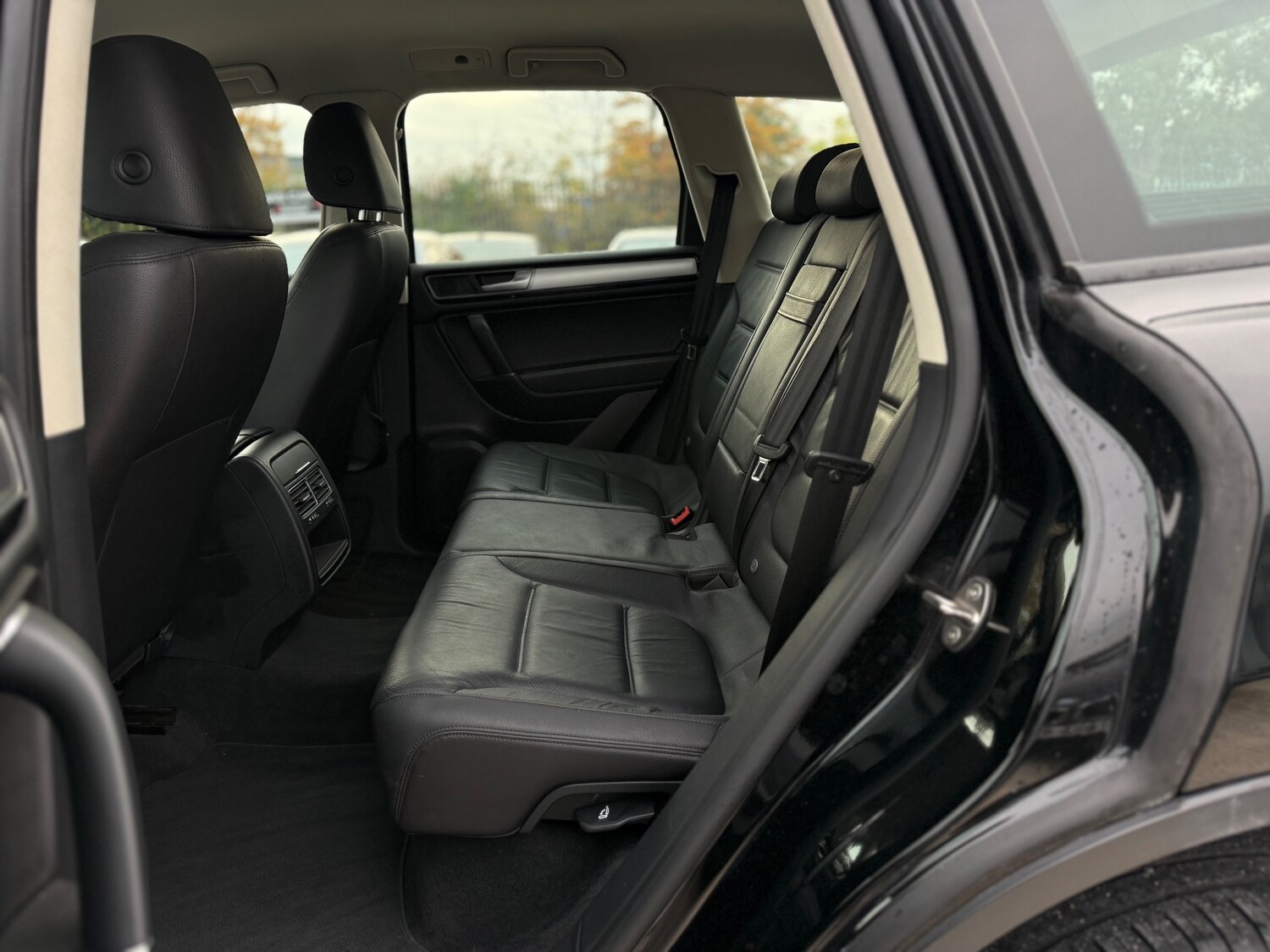 Used Volkswagen Touareg 2015 for sale - 76305278: Photo 30