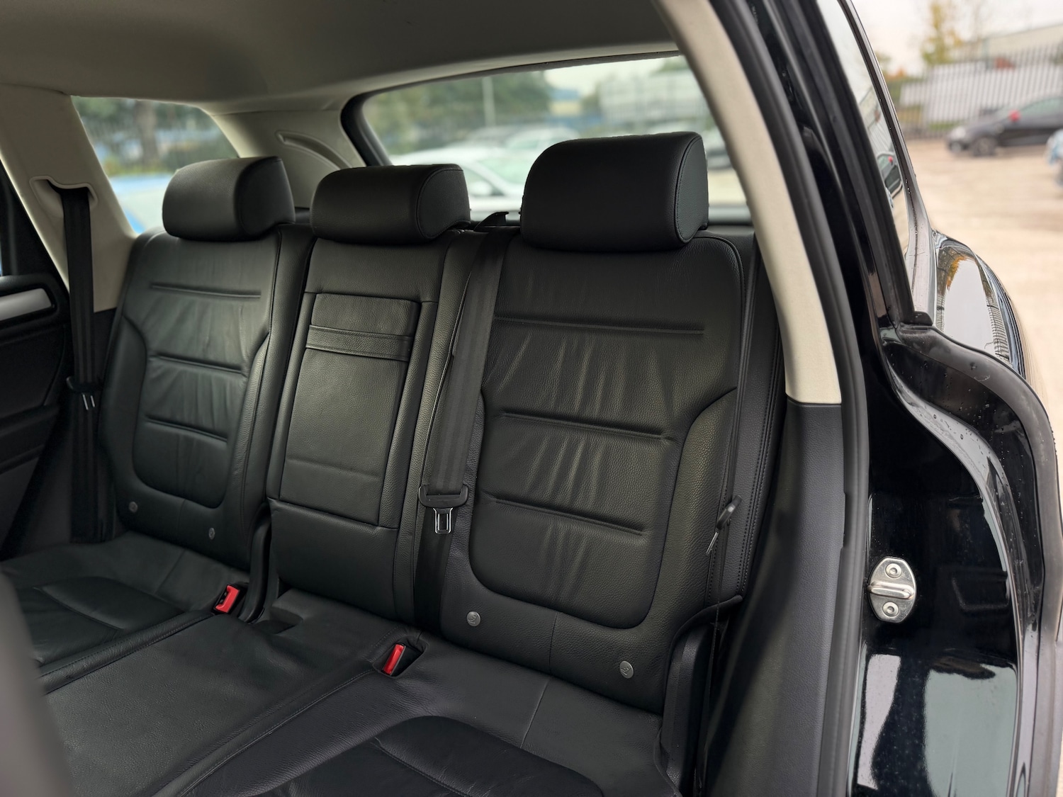 Used Volkswagen Touareg 2015 for sale - 76305278: Photo 31