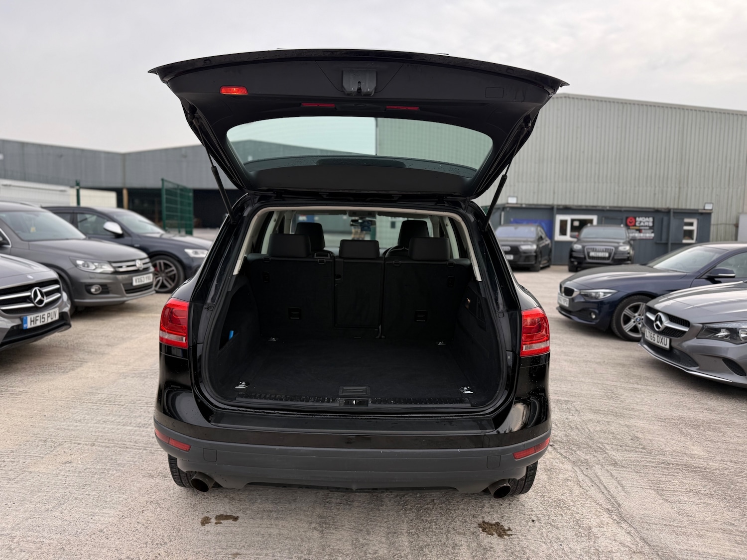 Used Volkswagen Touareg 2015 for sale - 76305278: Photo 32