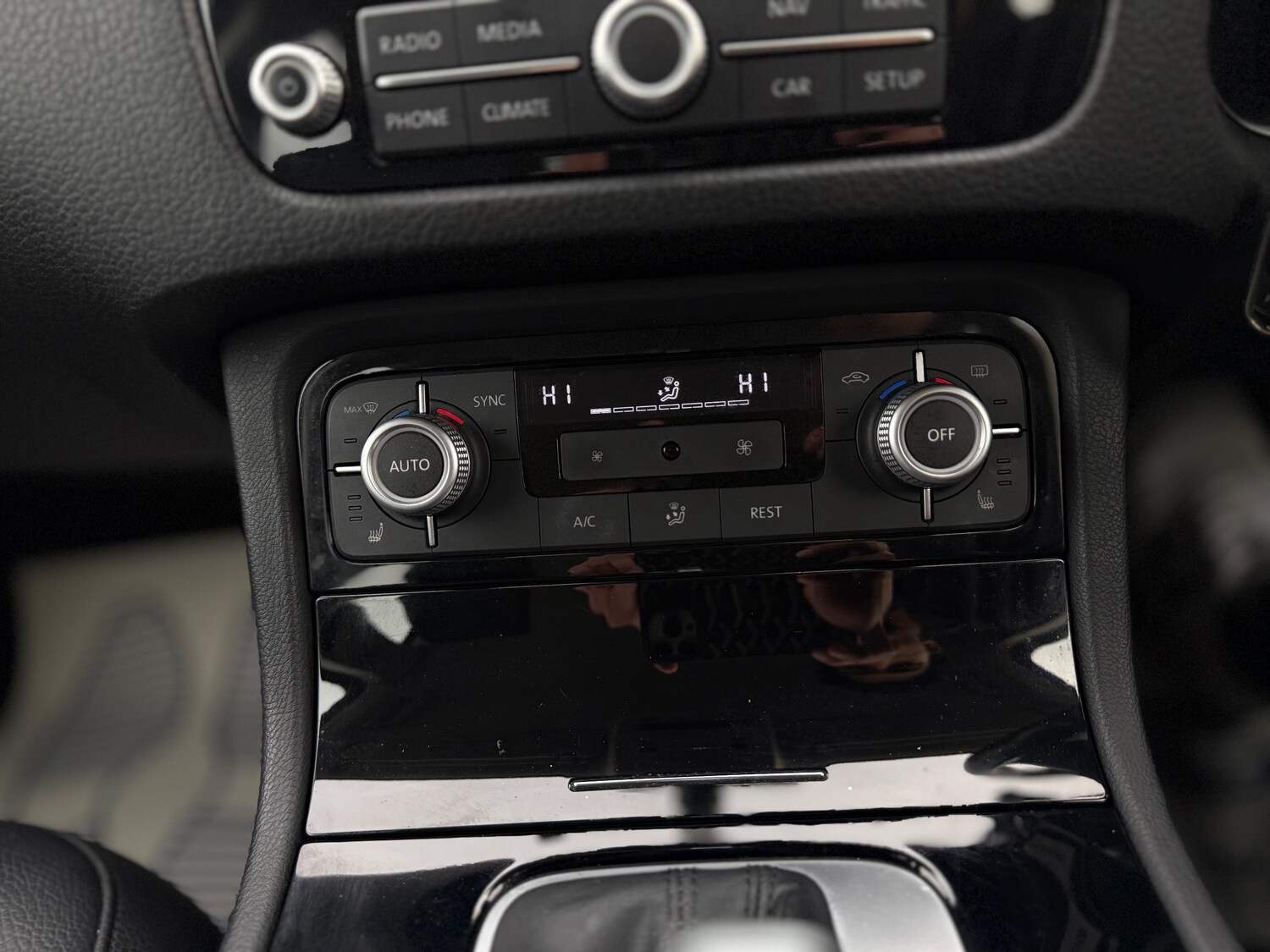 Used Volkswagen Touareg 2015 for sale - 76305278: Photo 46