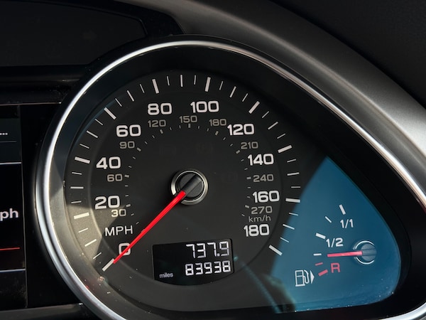 Used Audi Q7 2012 for sale - 75700746: Photo 41