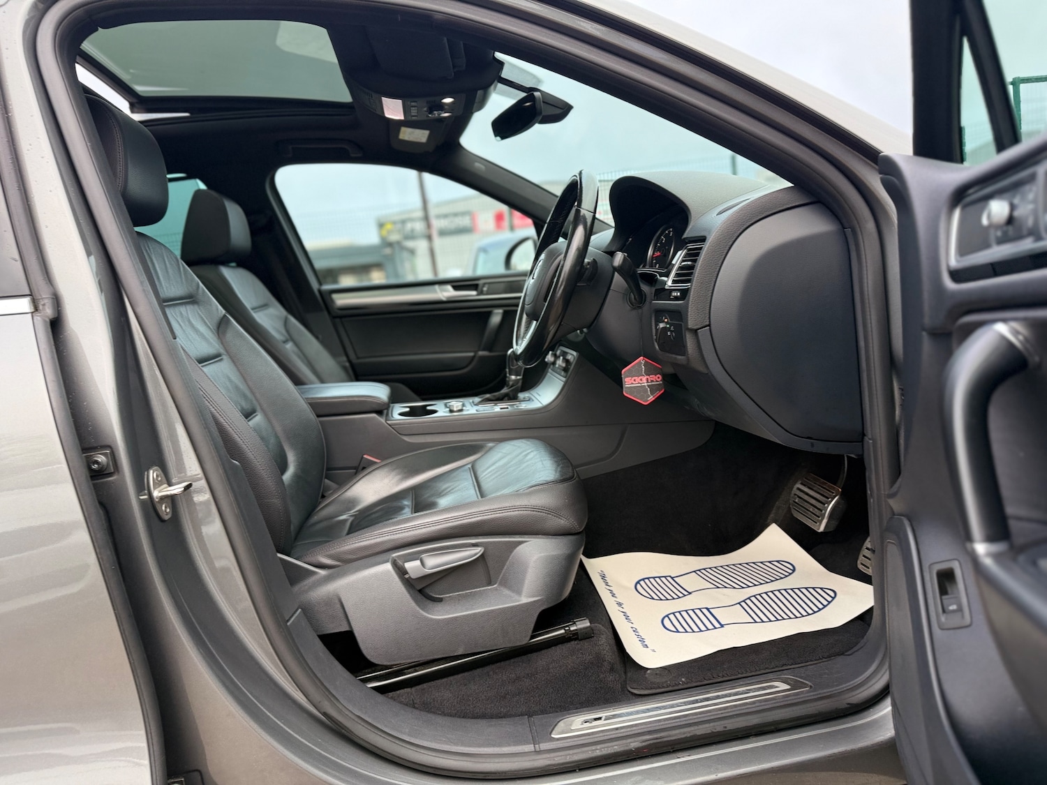 Used Volkswagen Touareg 2016 for sale - 76565591: Photo 27