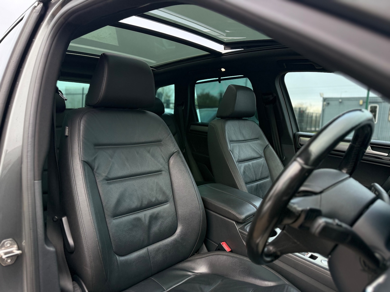 Used Volkswagen Touareg 2016 for sale - 76565591: Photo 28