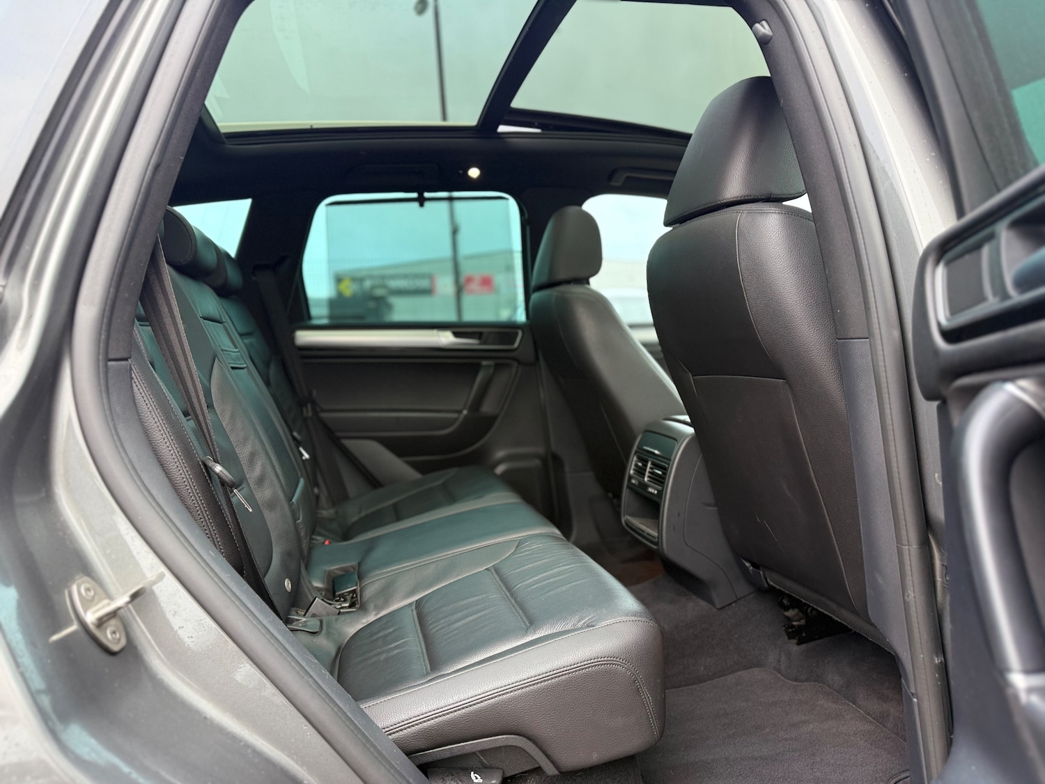 Used Volkswagen Touareg 2016 for sale - 76565591: Photo 33