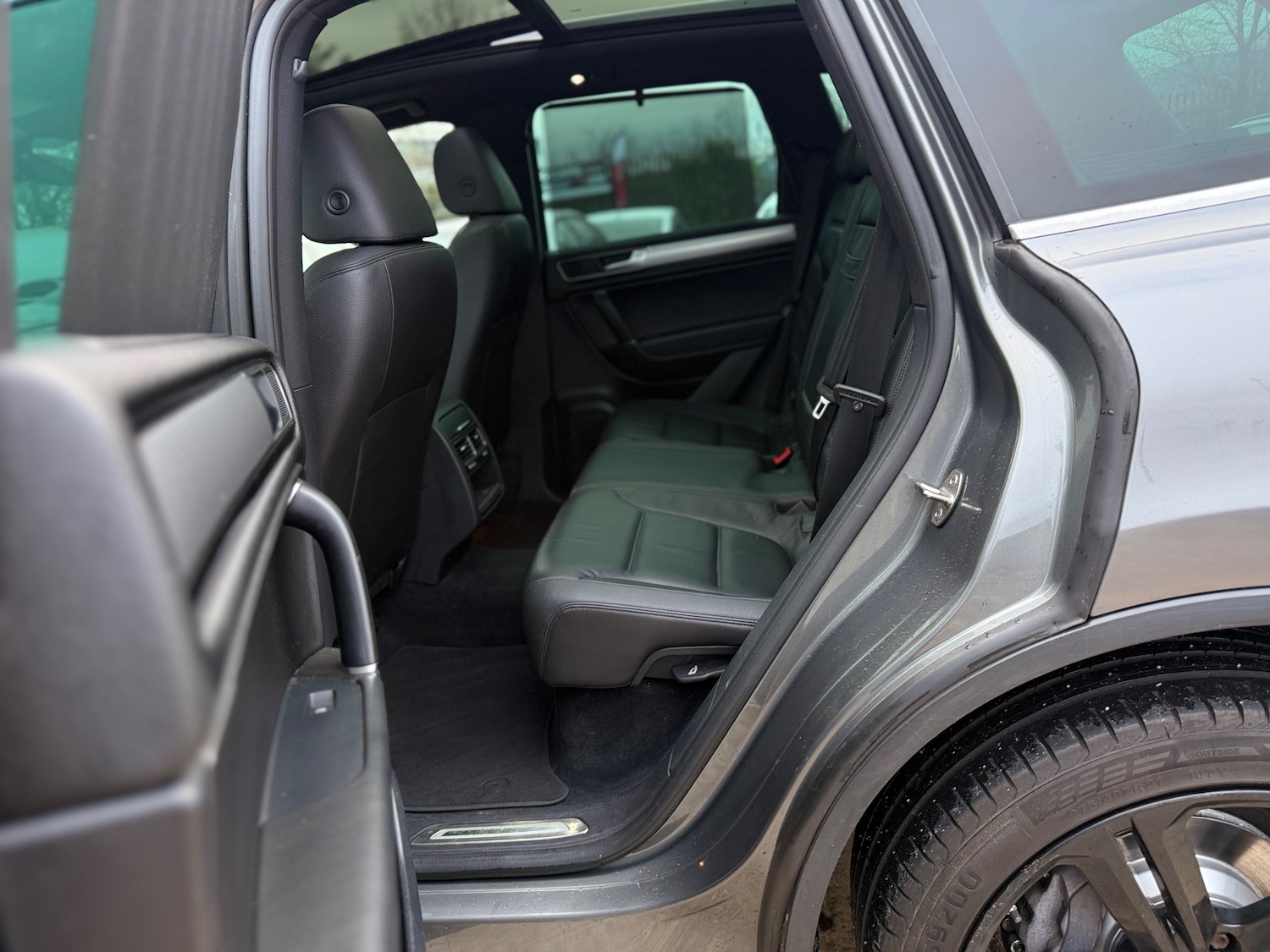 Used Volkswagen Touareg 2016 for sale - 76565591: Photo 37