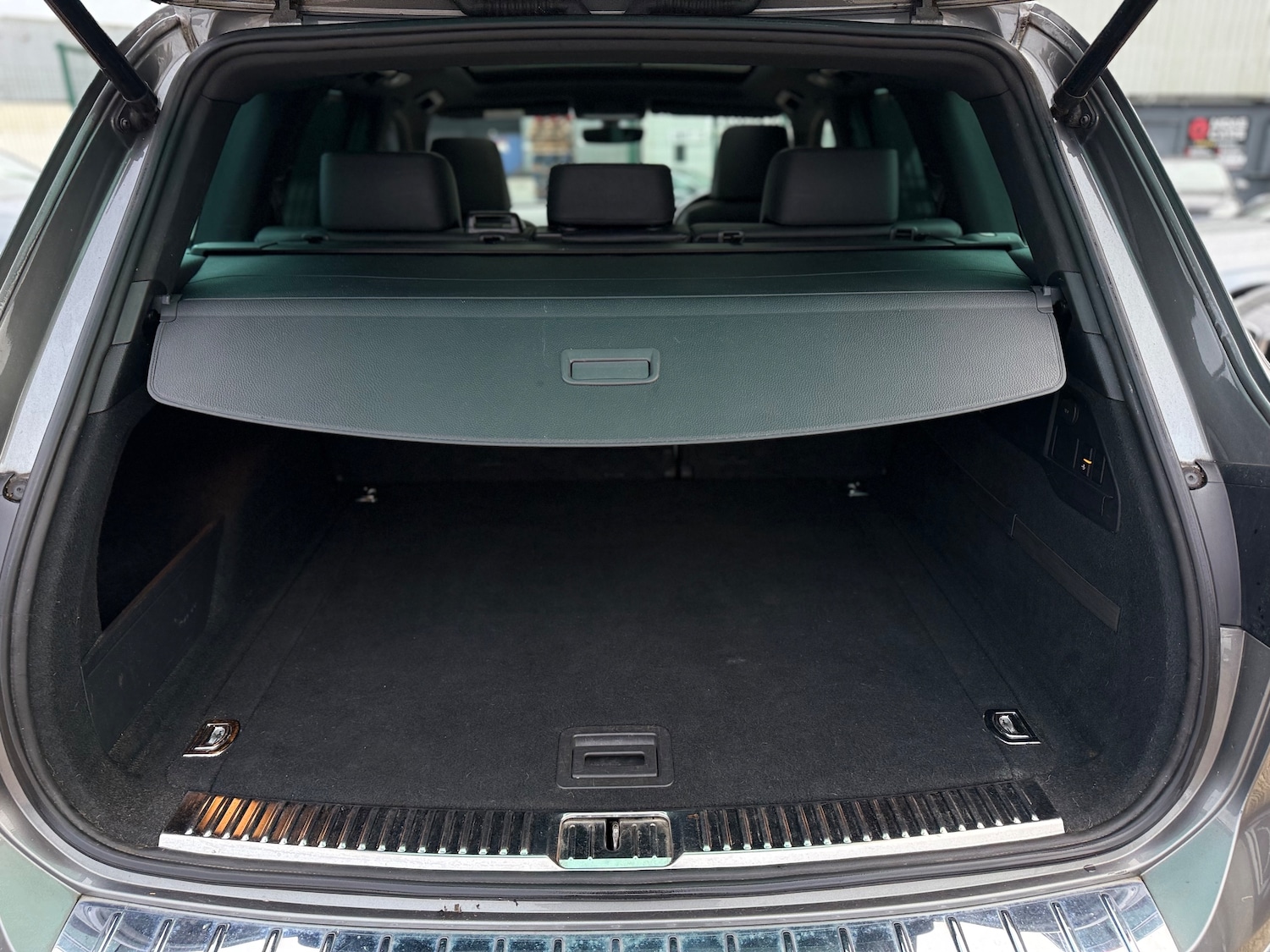 Used Volkswagen Touareg 2016 for sale - 76565591: Photo 40