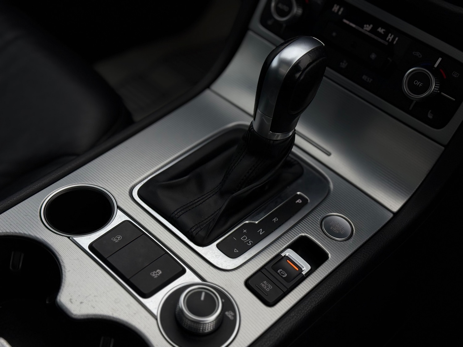 Used Volkswagen Touareg 2016 for sale - 76565591: Photo 57