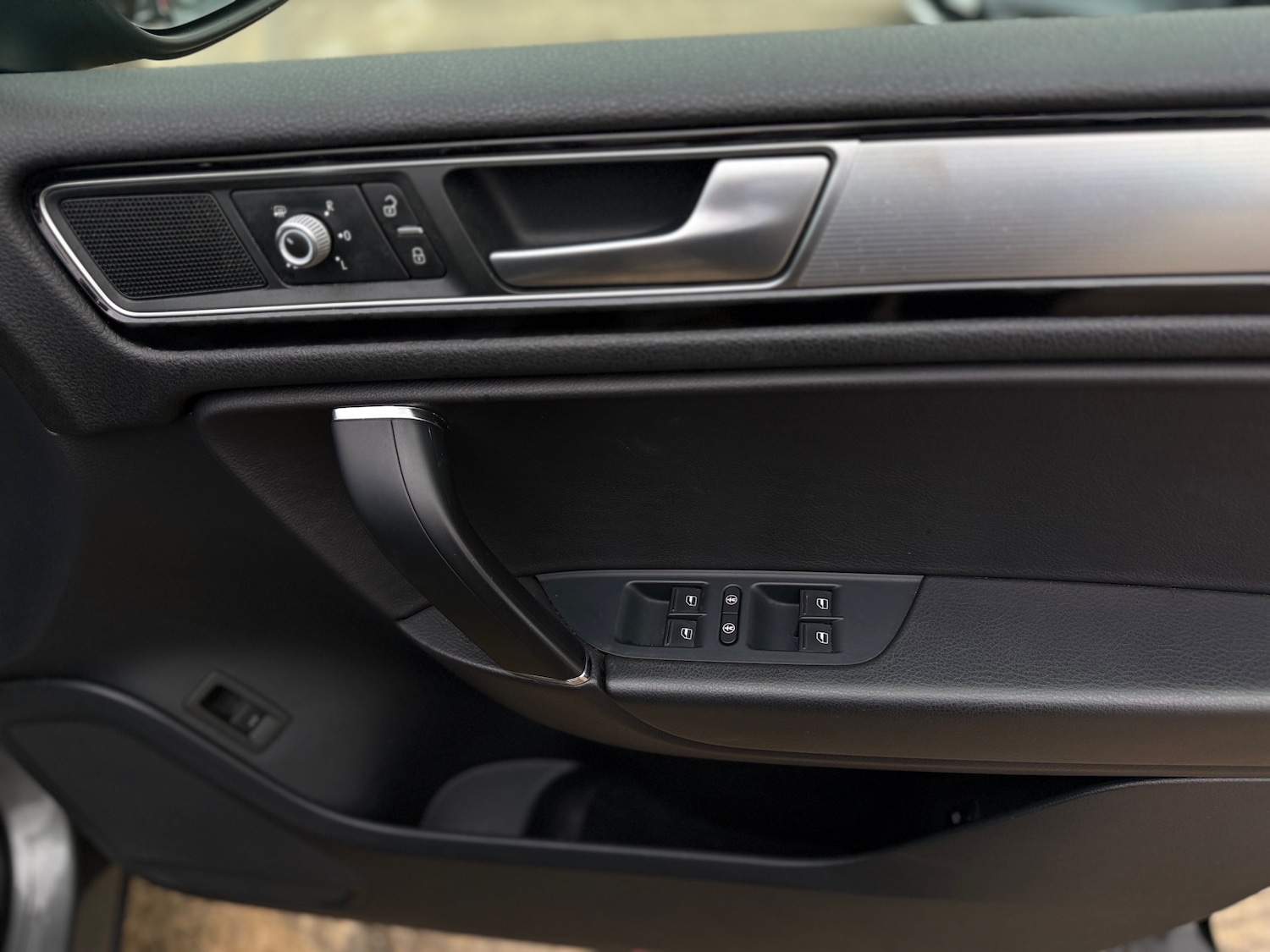 Used Volkswagen Touareg 2016 for sale - 76565591: Photo 66