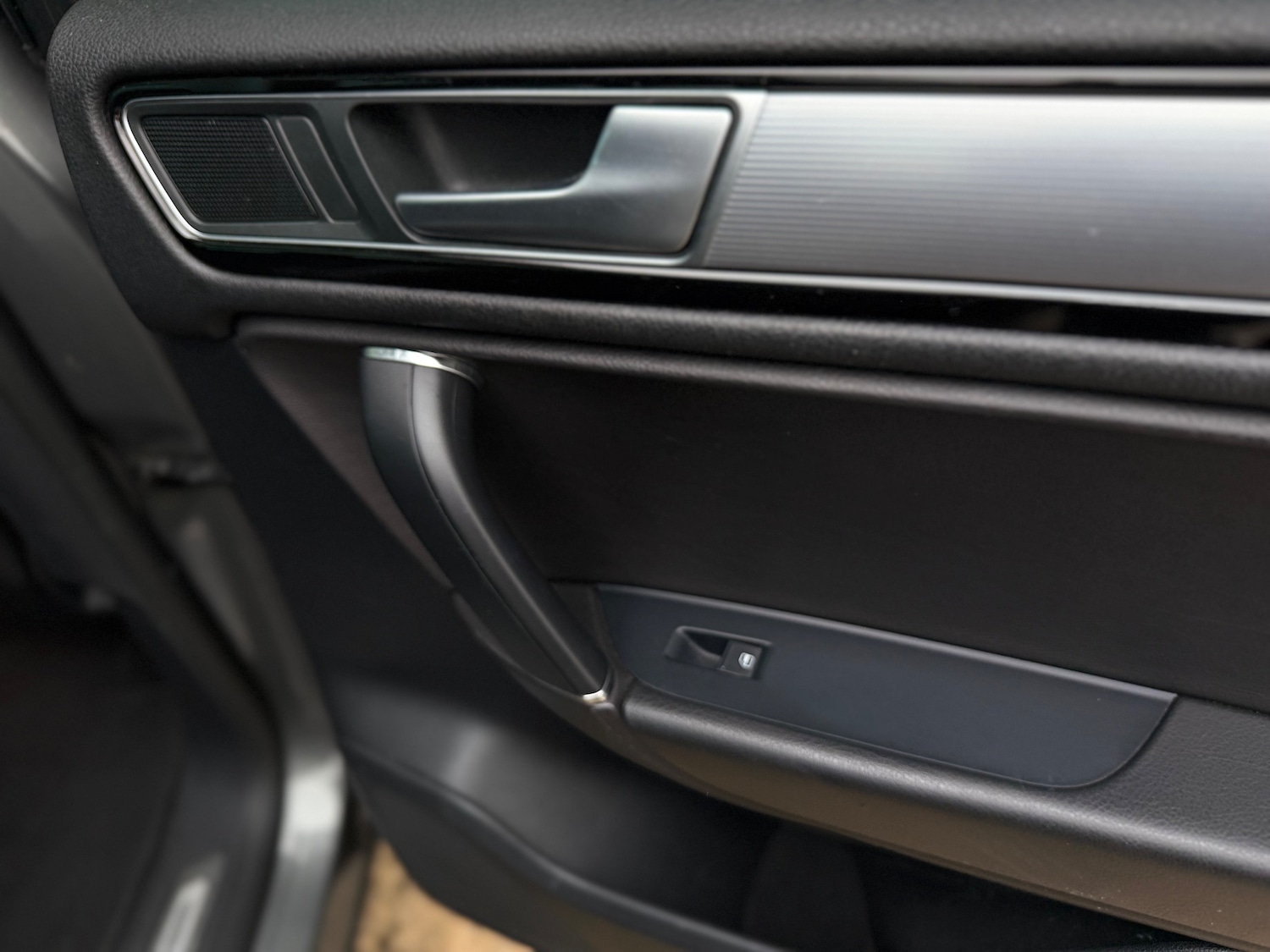 Used Volkswagen Touareg 2016 for sale - 76565591: Photo 67