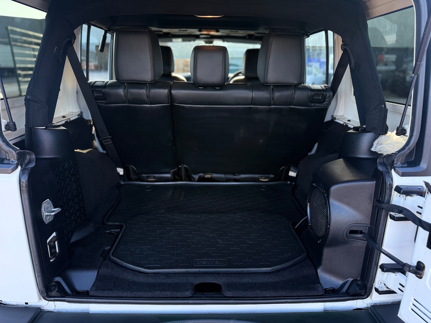 Used Jeep Wrangler 2014 for sale - 77355191: Photo 35