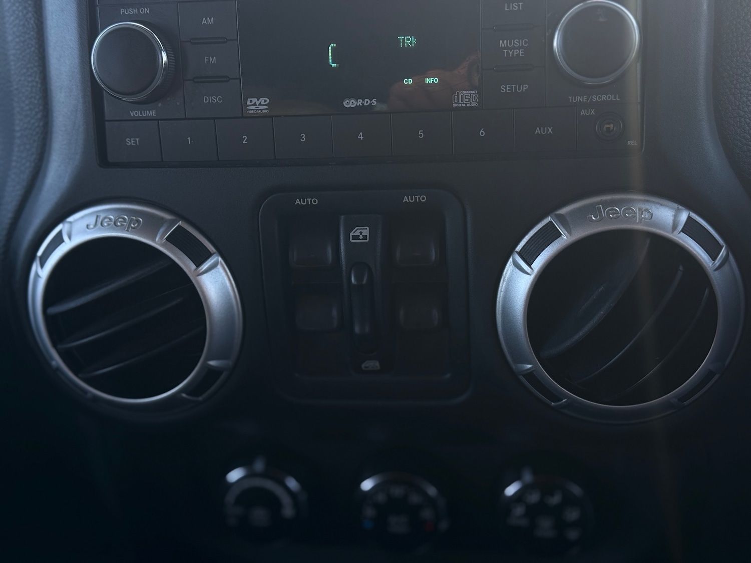 Used Jeep Wrangler 2014 for sale - 77355191: Photo 43