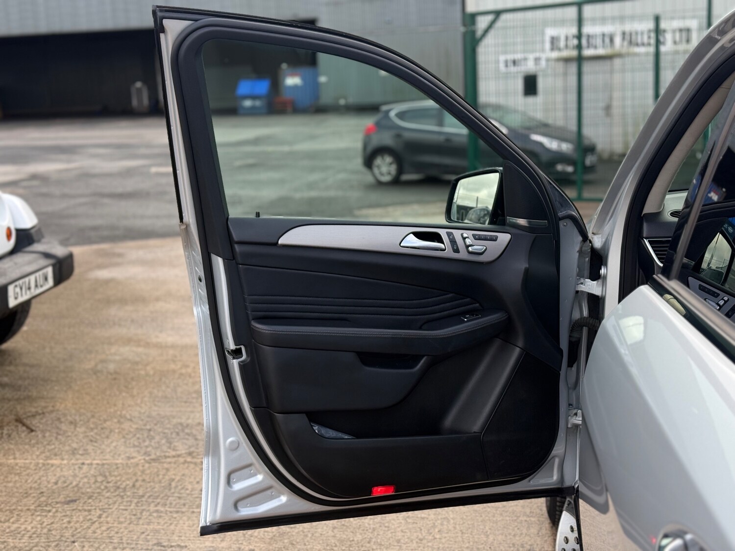 Used Mercedes-Benz GLE 2017 for sale - 77392285: Photo 52