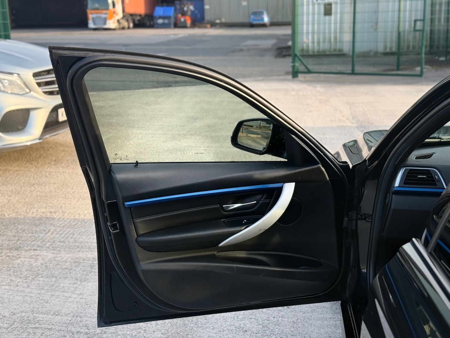 Used BMW 3 Series for sale - 77951702: Photo 53