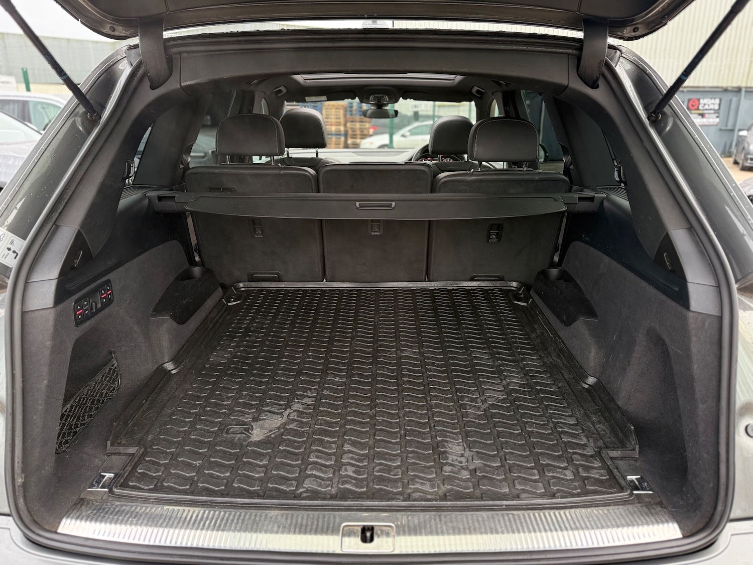 Used Audi Q7 2016 for sale - 77207586: Photo 38