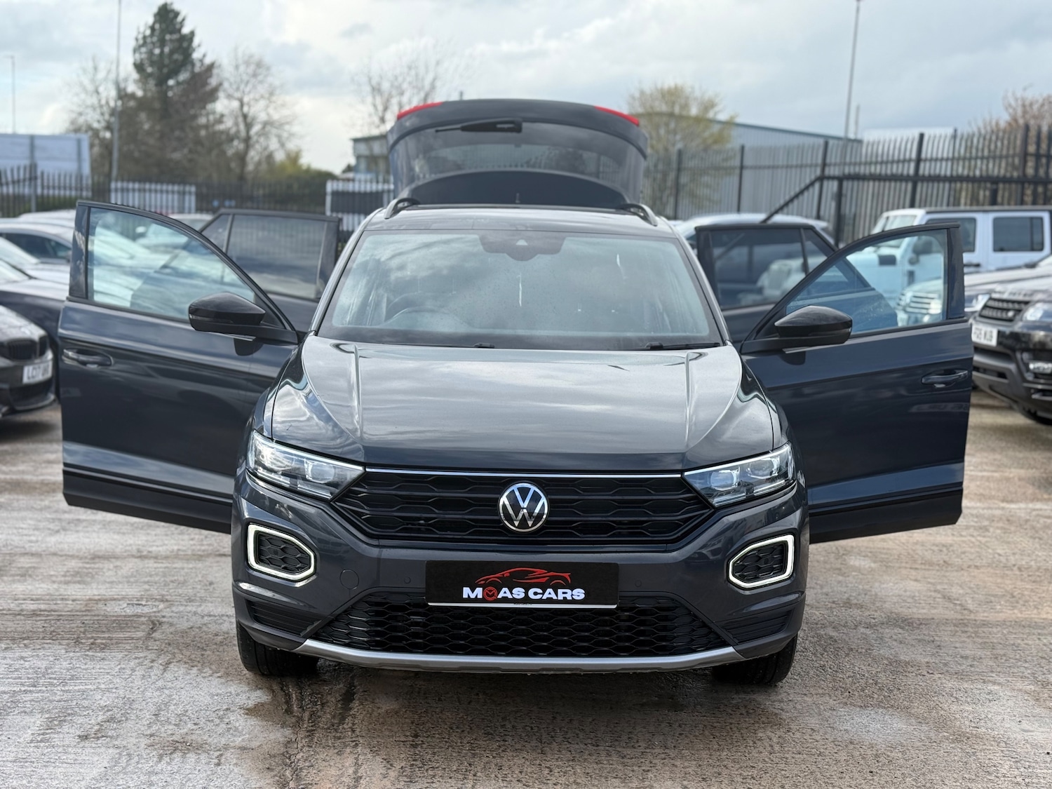 Used Volkswagen T-Roc for sale - 78213362: Photo 11