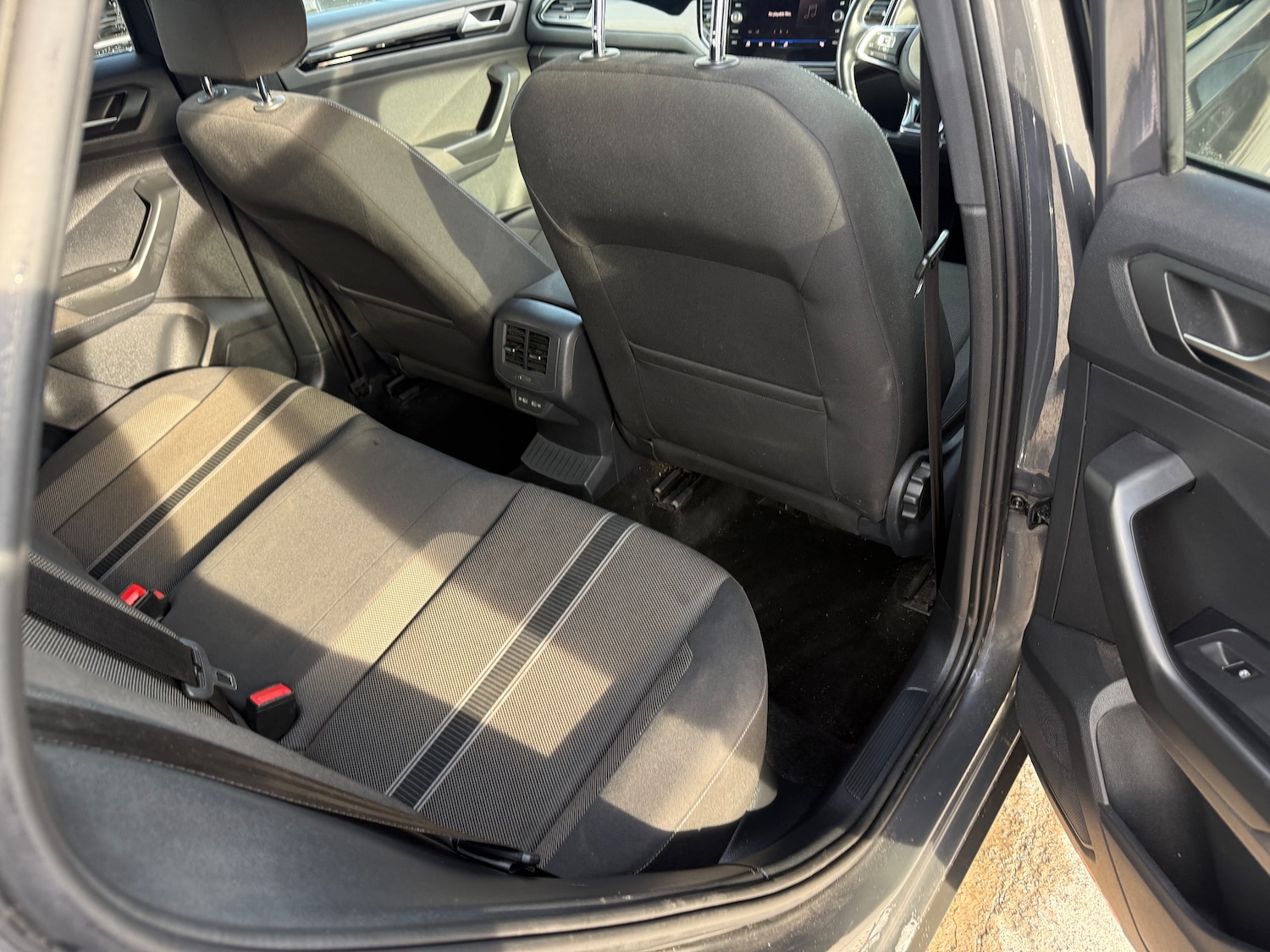 Used Volkswagen T-Roc for sale - 78213362: Photo 24