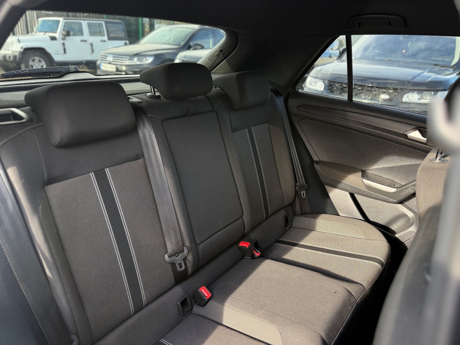 Used Volkswagen T-Roc for sale - 78213362: Photo 26