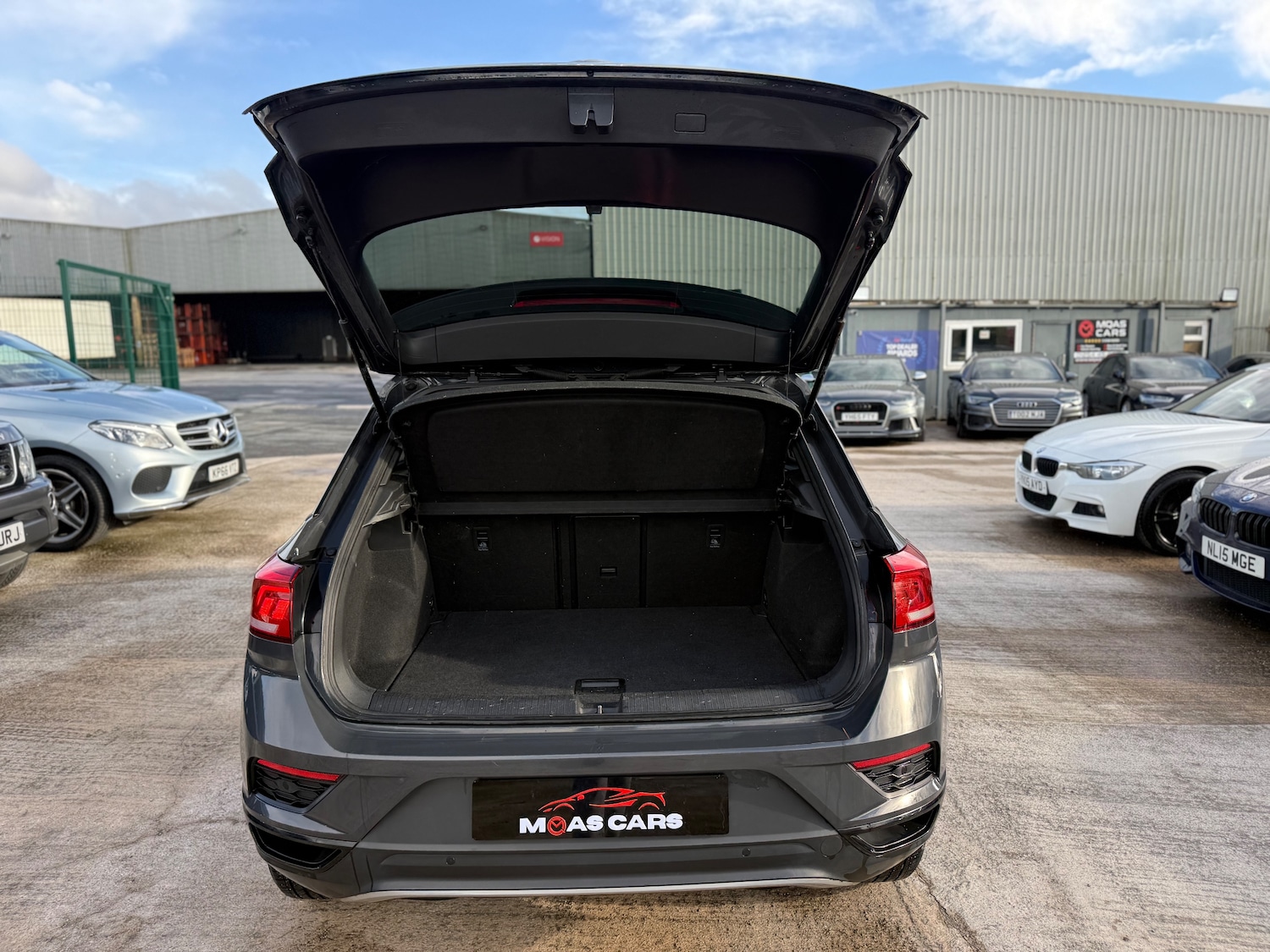 Used Volkswagen T-Roc for sale - 78213362: Photo 31