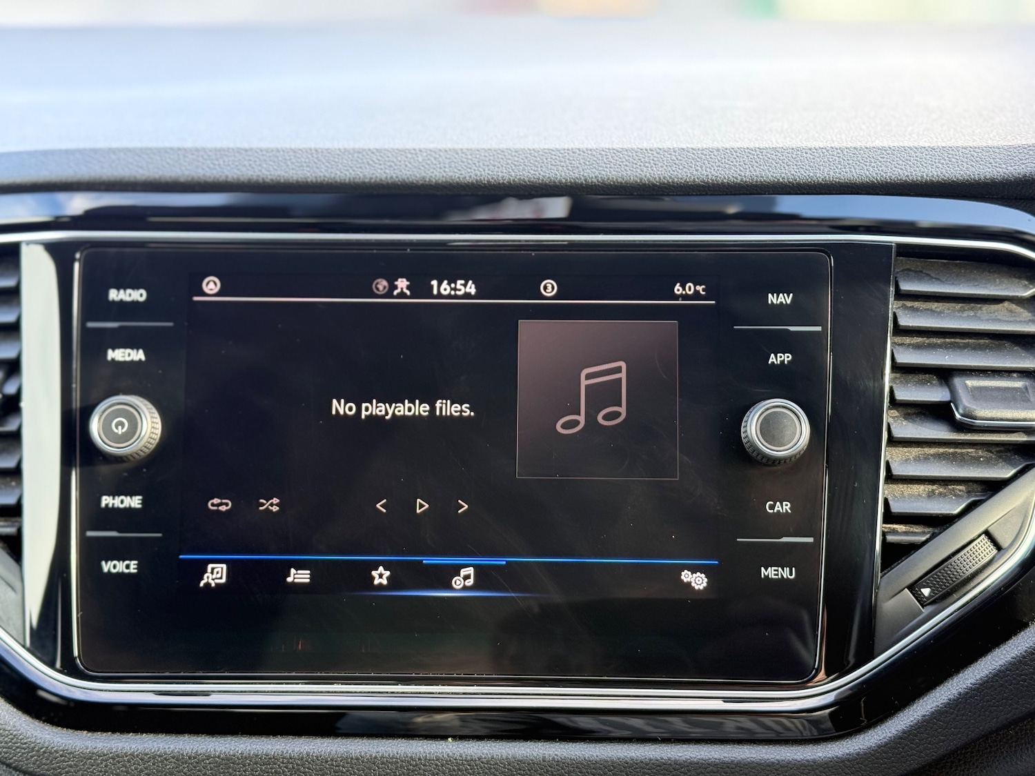 Used Volkswagen T-Roc for sale - 78213362: Photo 36