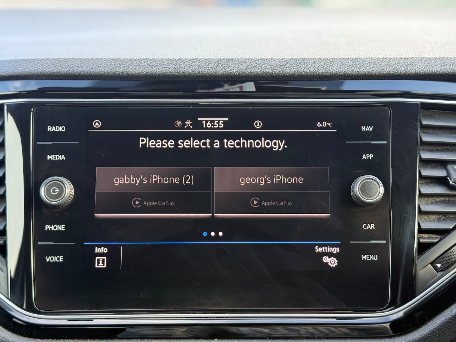 Used Volkswagen T-Roc for sale - 78213362: Photo 45