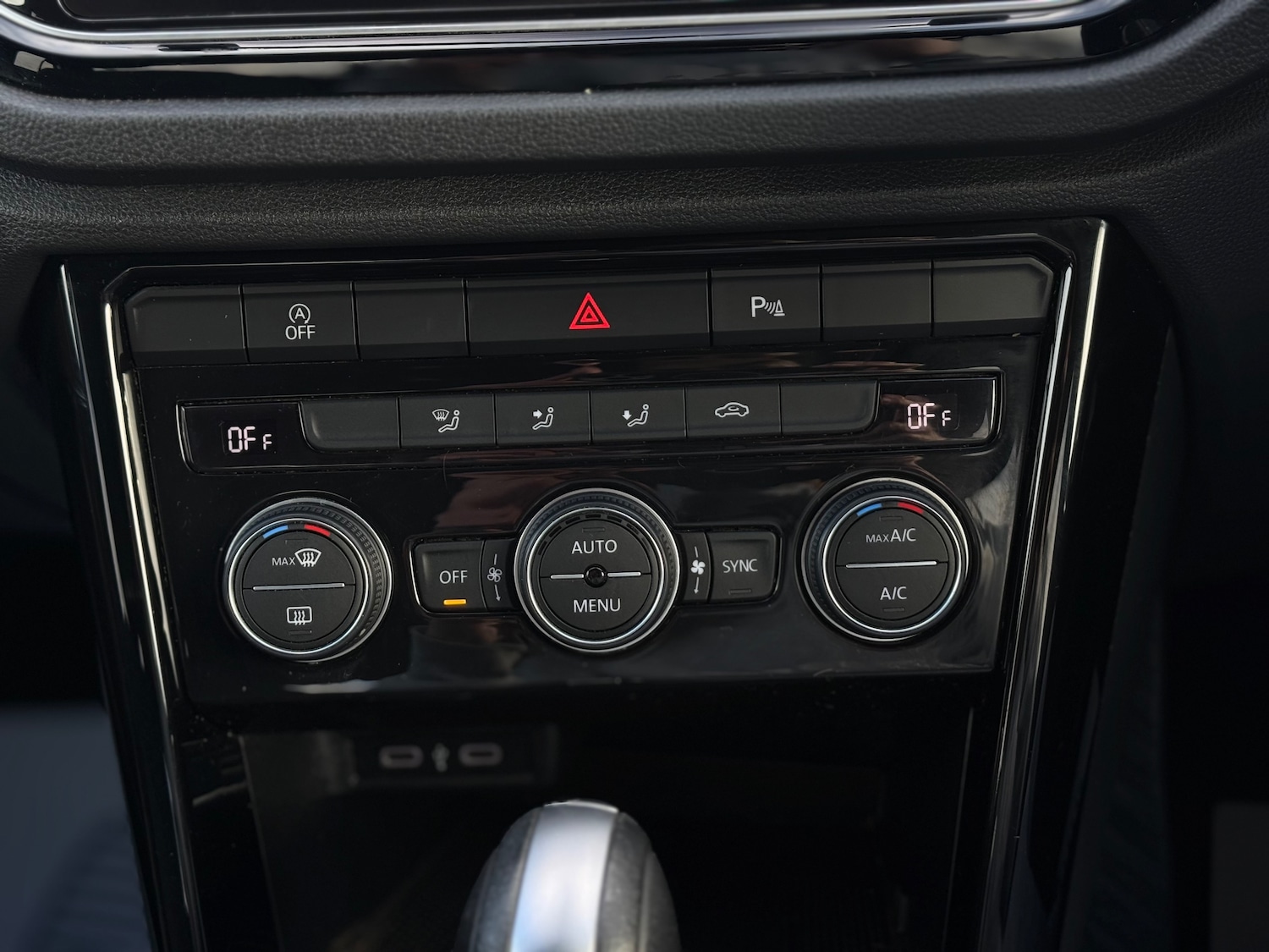 Used Volkswagen T-Roc for sale - 78213362: Photo 46