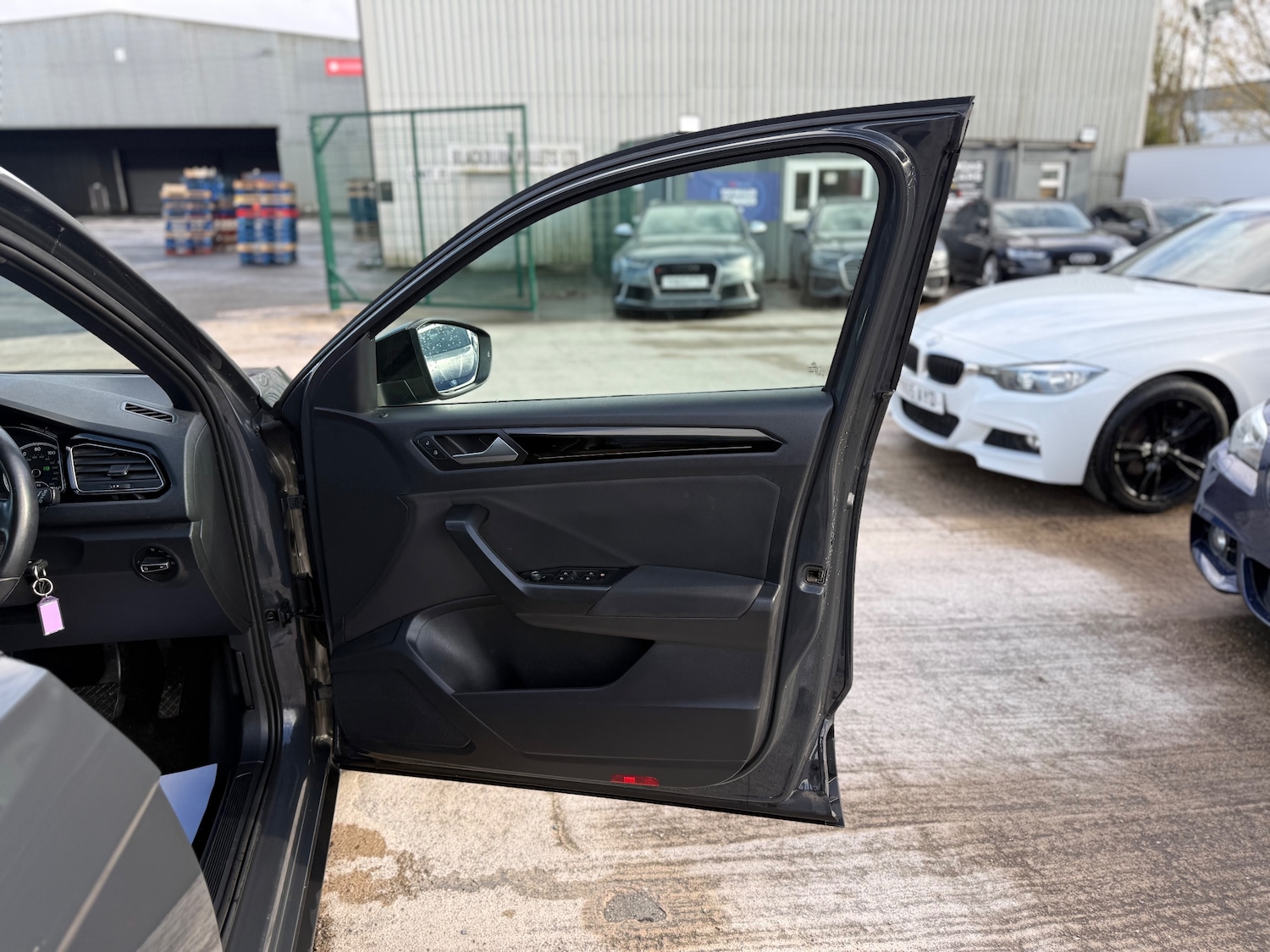 Used Volkswagen T-Roc for sale - 78213362: Photo 50