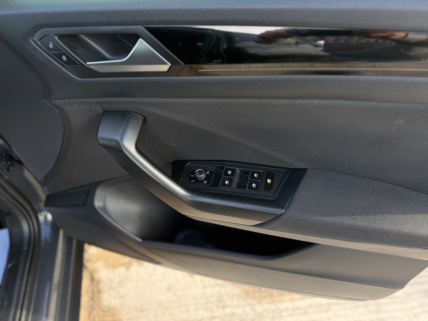 Used Volkswagen T-Roc for sale - 78213362: Photo 54