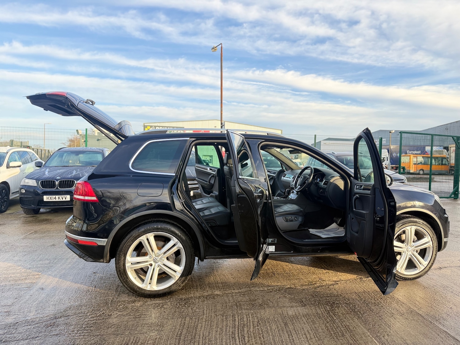 Used Volkswagen Touareg 2016 for sale - 76934267: Photo 19