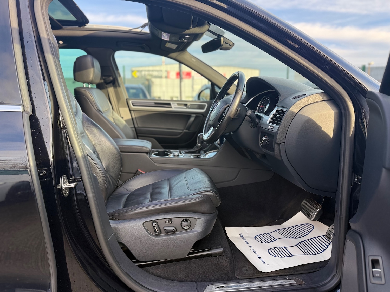 Used Volkswagen Touareg 2016 for sale - 76934267: Photo 23