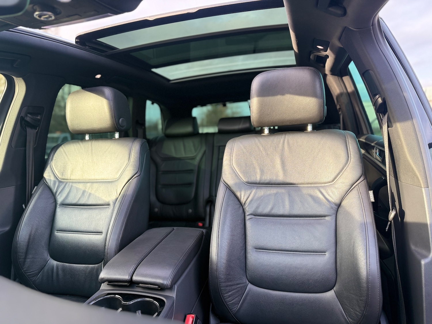 Used Volkswagen Touareg 2016 for sale - 76934267: Photo 27