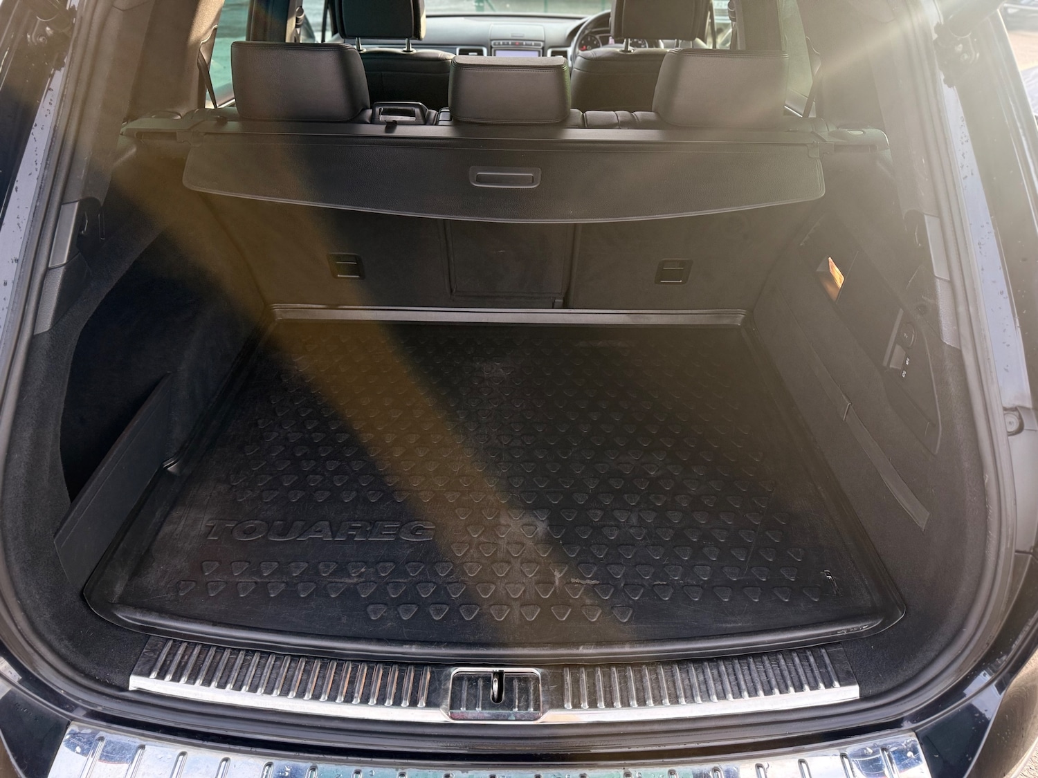 Used Volkswagen Touareg 2016 for sale - 76934267: Photo 37