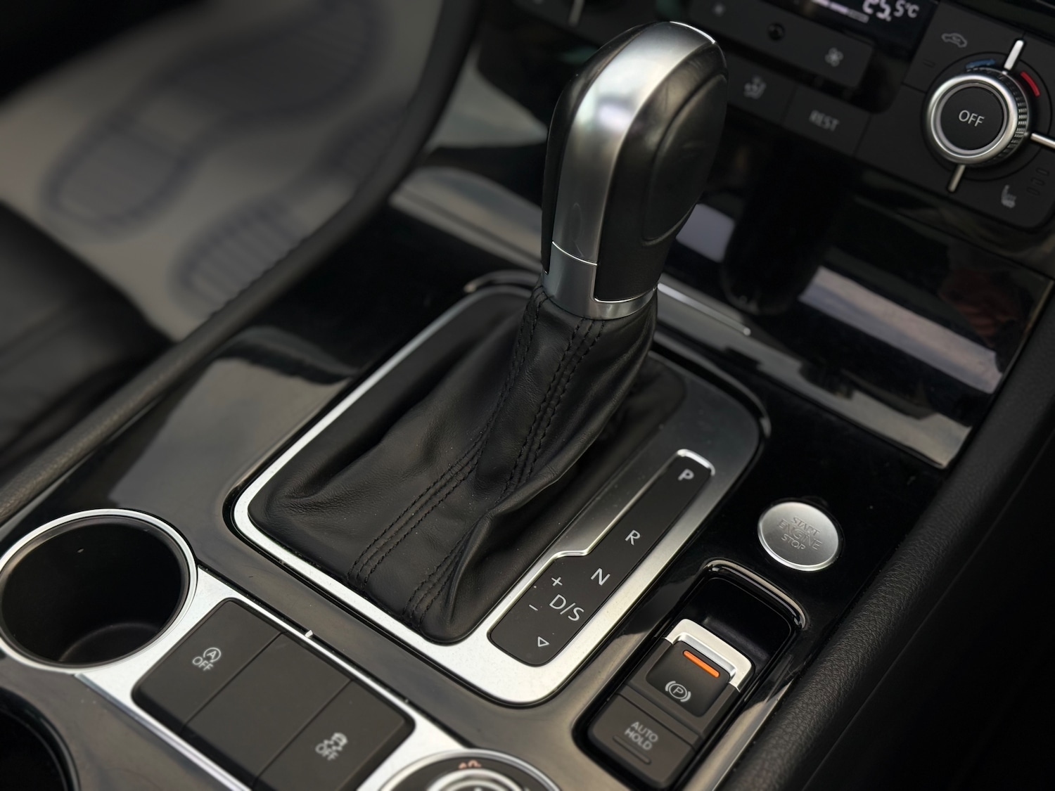 Used Volkswagen Touareg 2016 for sale - 76934267: Photo 54