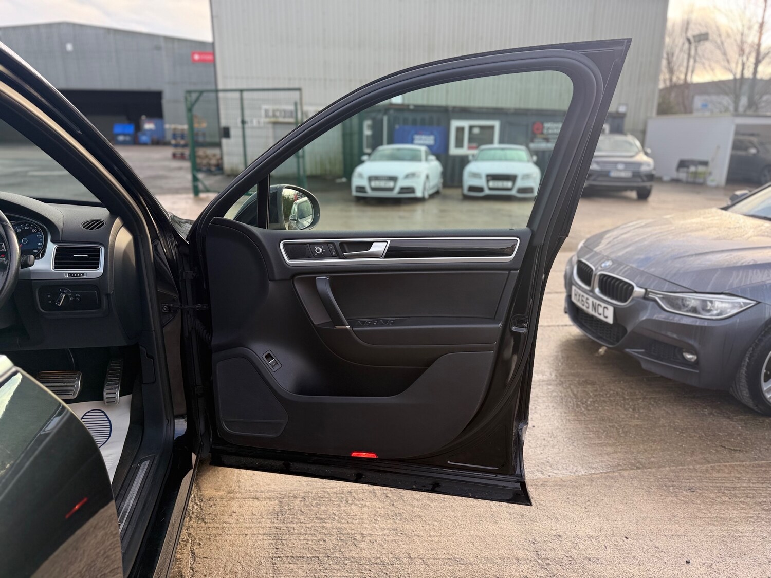 Used Volkswagen Touareg 2016 for sale - 76934267: Photo 56