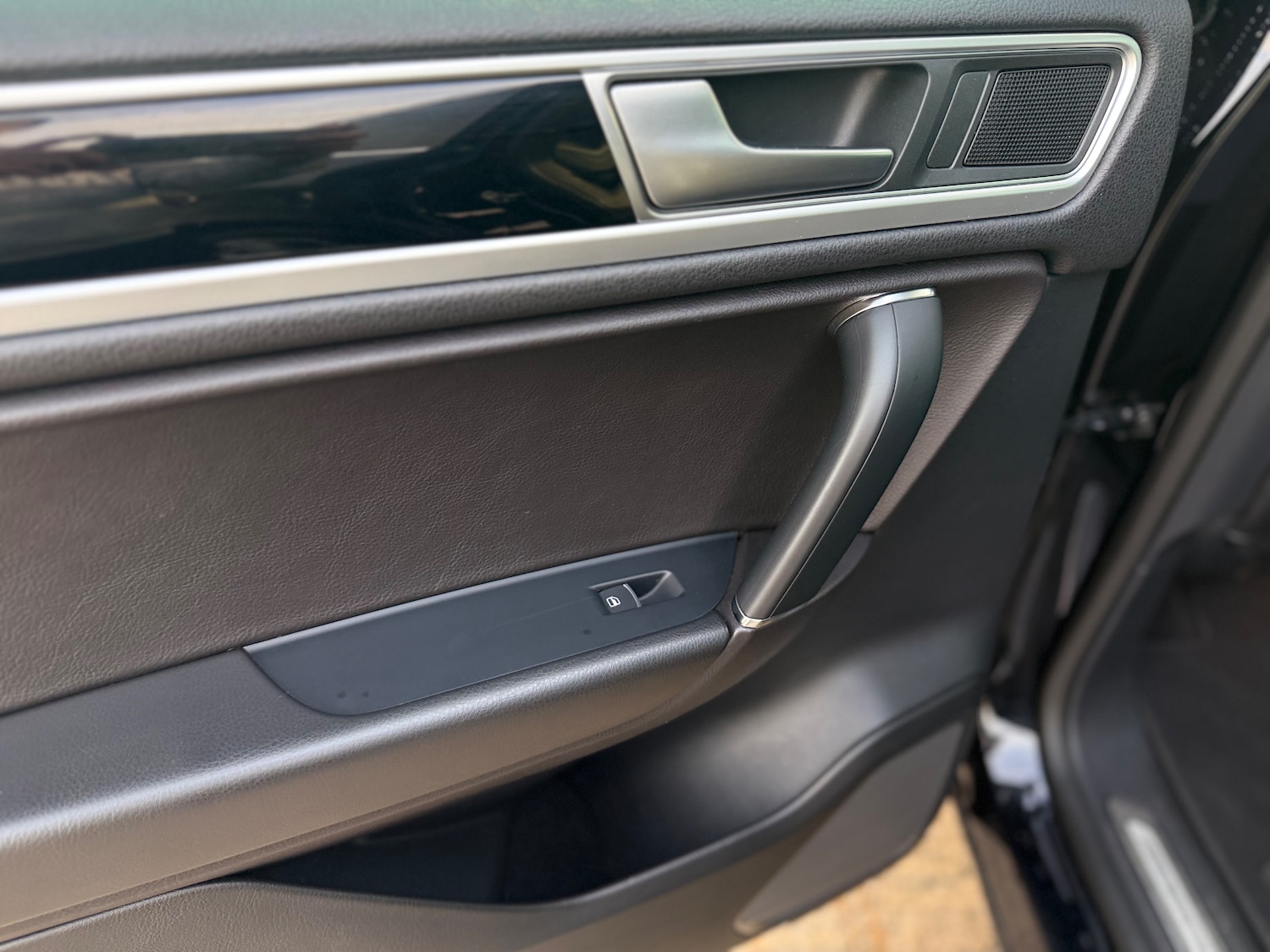 Used Volkswagen Touareg 2016 for sale - 76934267: Photo 63