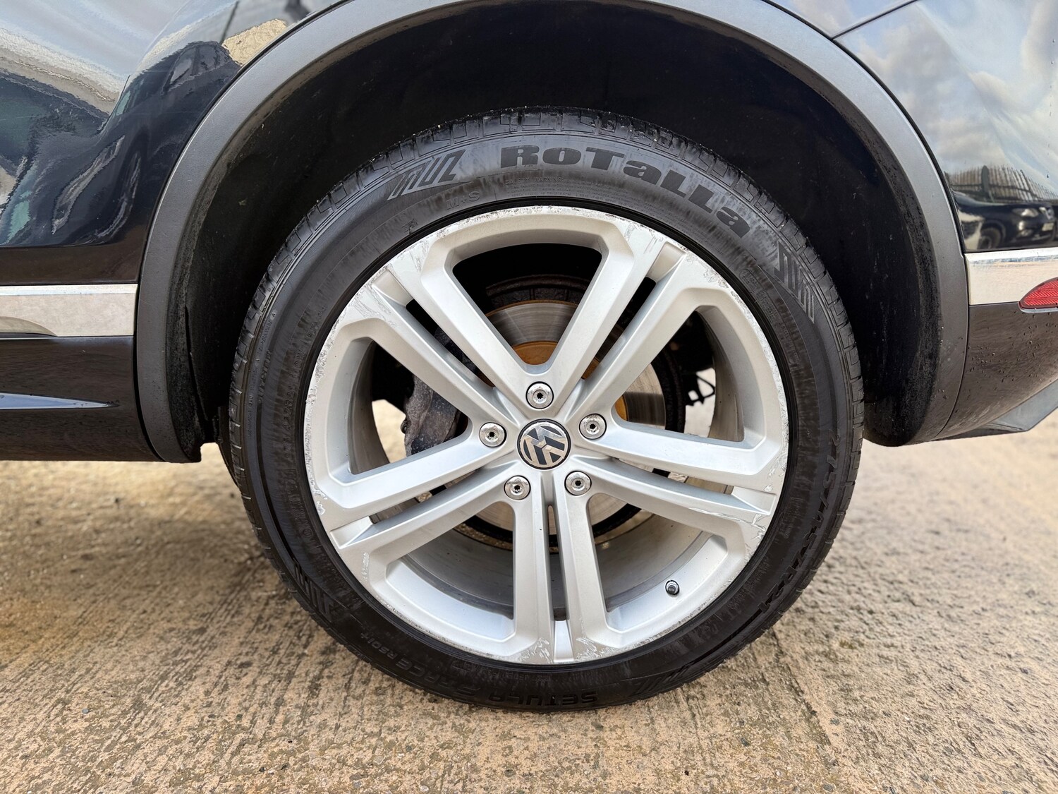 Used Volkswagen Touareg 2016 for sale - 76934267: Photo 65