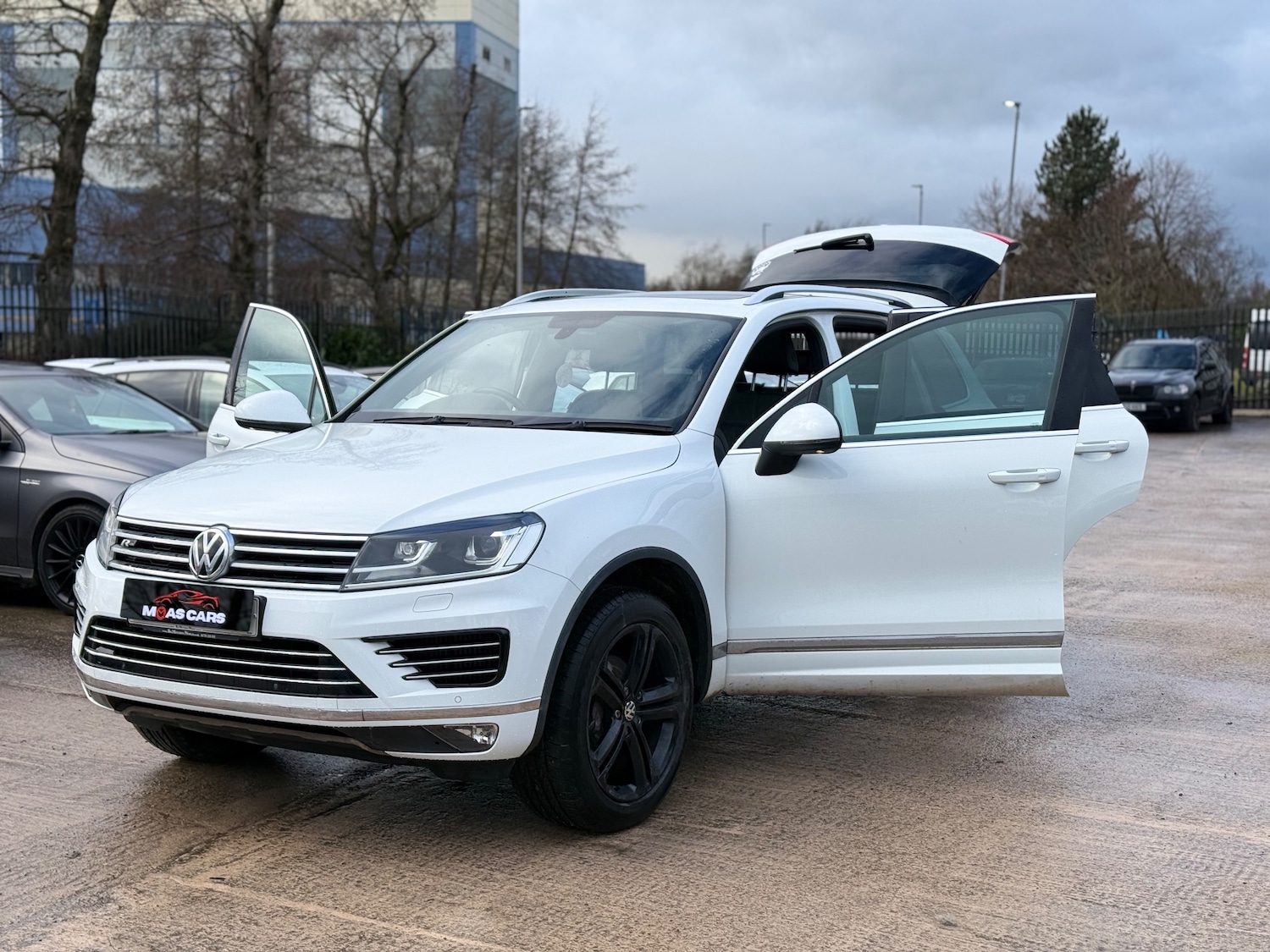 Used Volkswagen Touareg for sale - 77394200: Photo 16