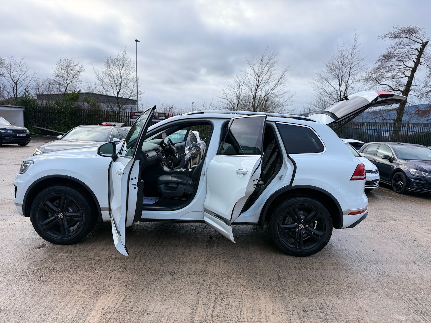 Used Volkswagen Touareg for sale - 77394200: Photo 17