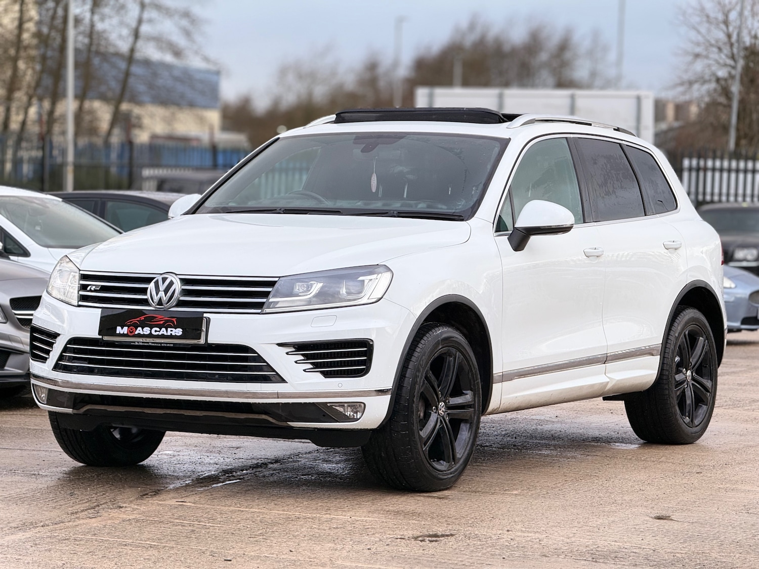 Used Volkswagen Touareg for sale - 77394200: Photo 2