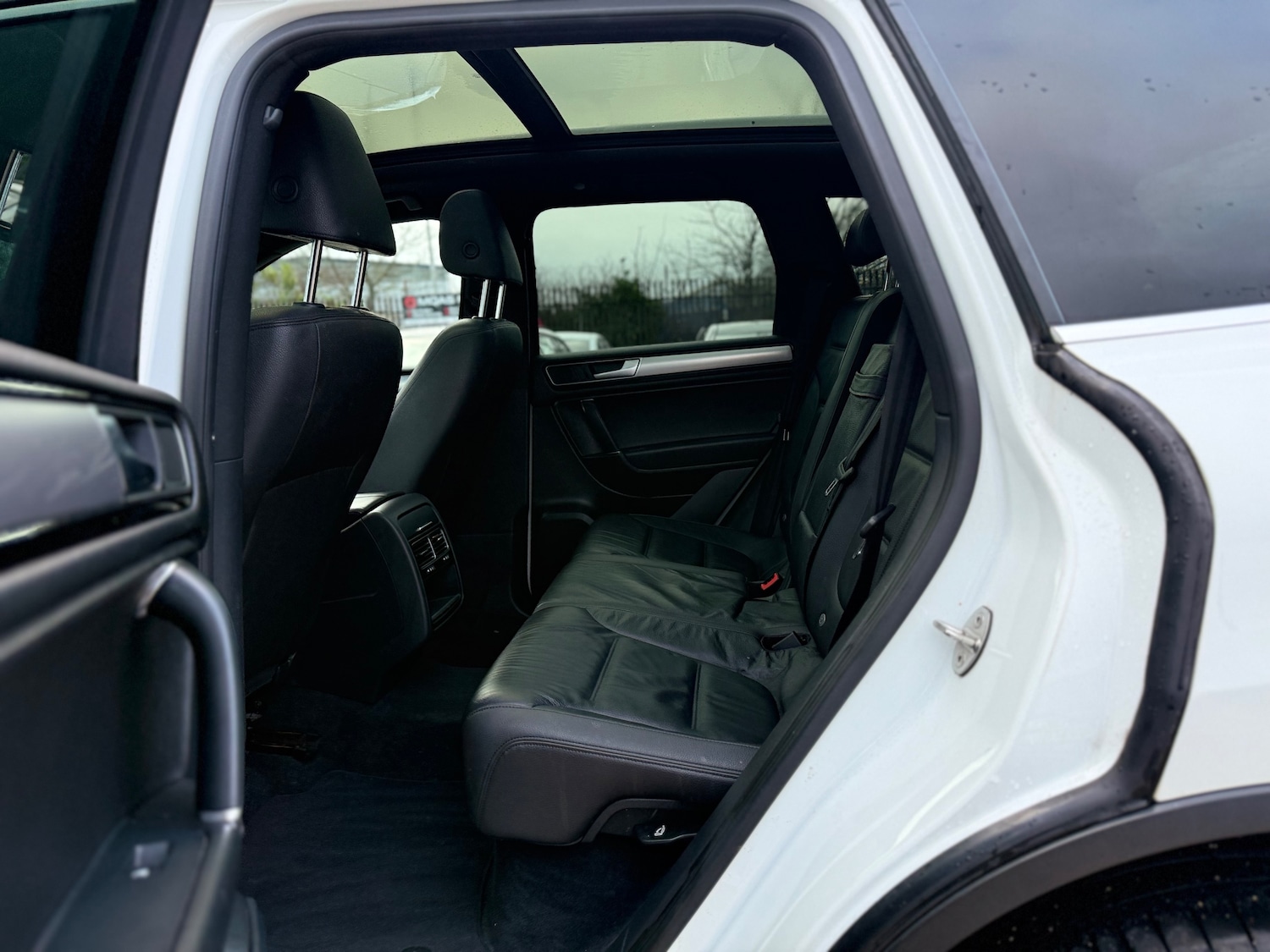 Used Volkswagen Touareg for sale - 77394200: Photo 32